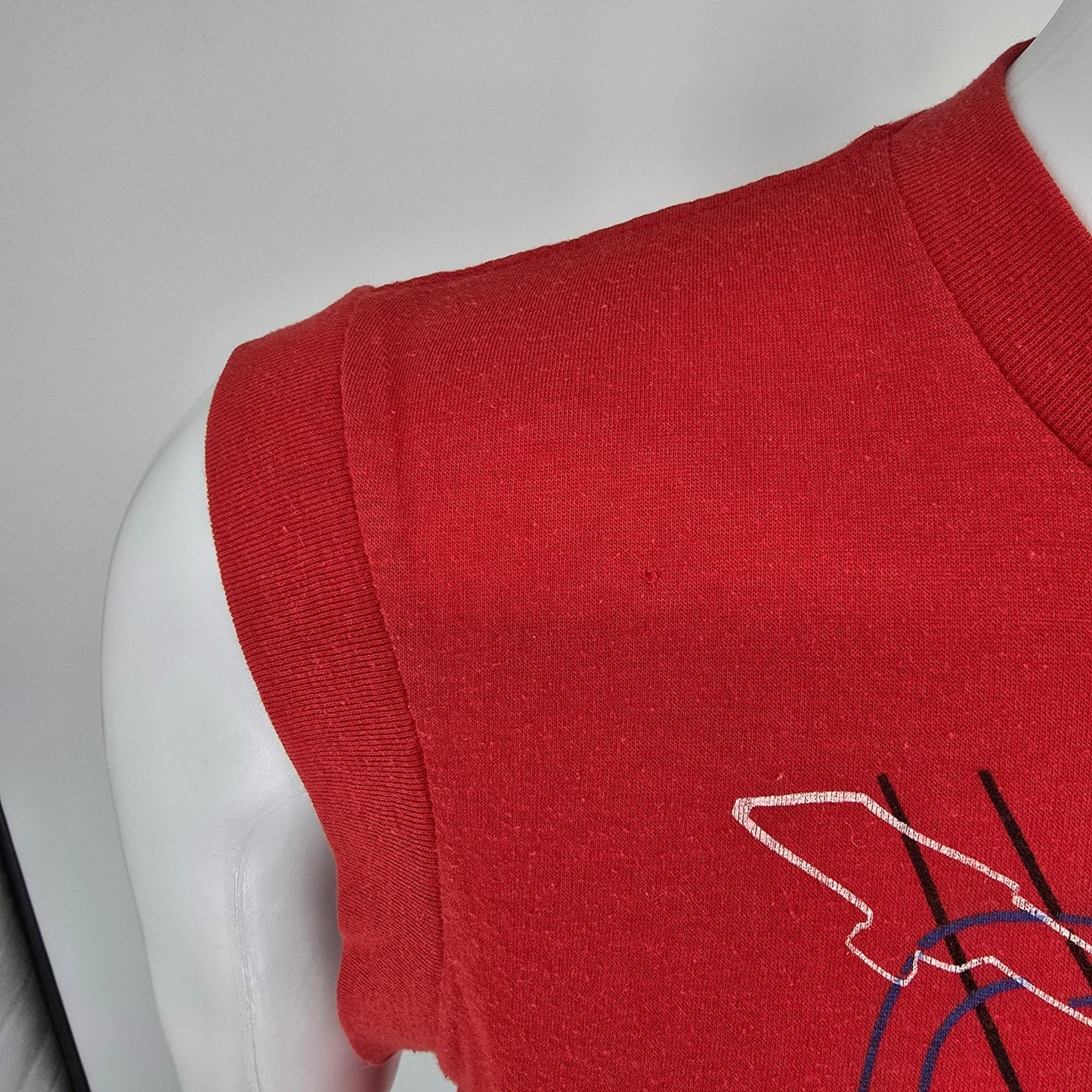 Vintage 1980s Touch of Gold UB40 Red Sleeveless Muscle Band T-Shirt (S/M)
