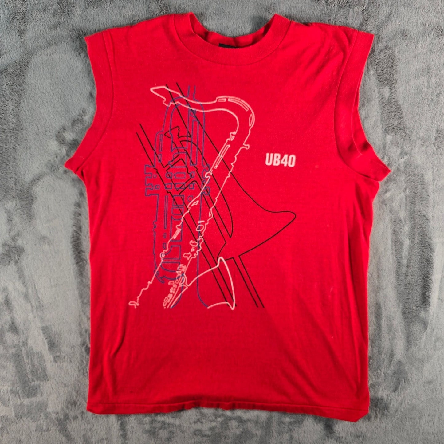 Vintage 1980s Touch of Gold UB40 Red Sleeveless Muscle Band T-Shirt (S/M)