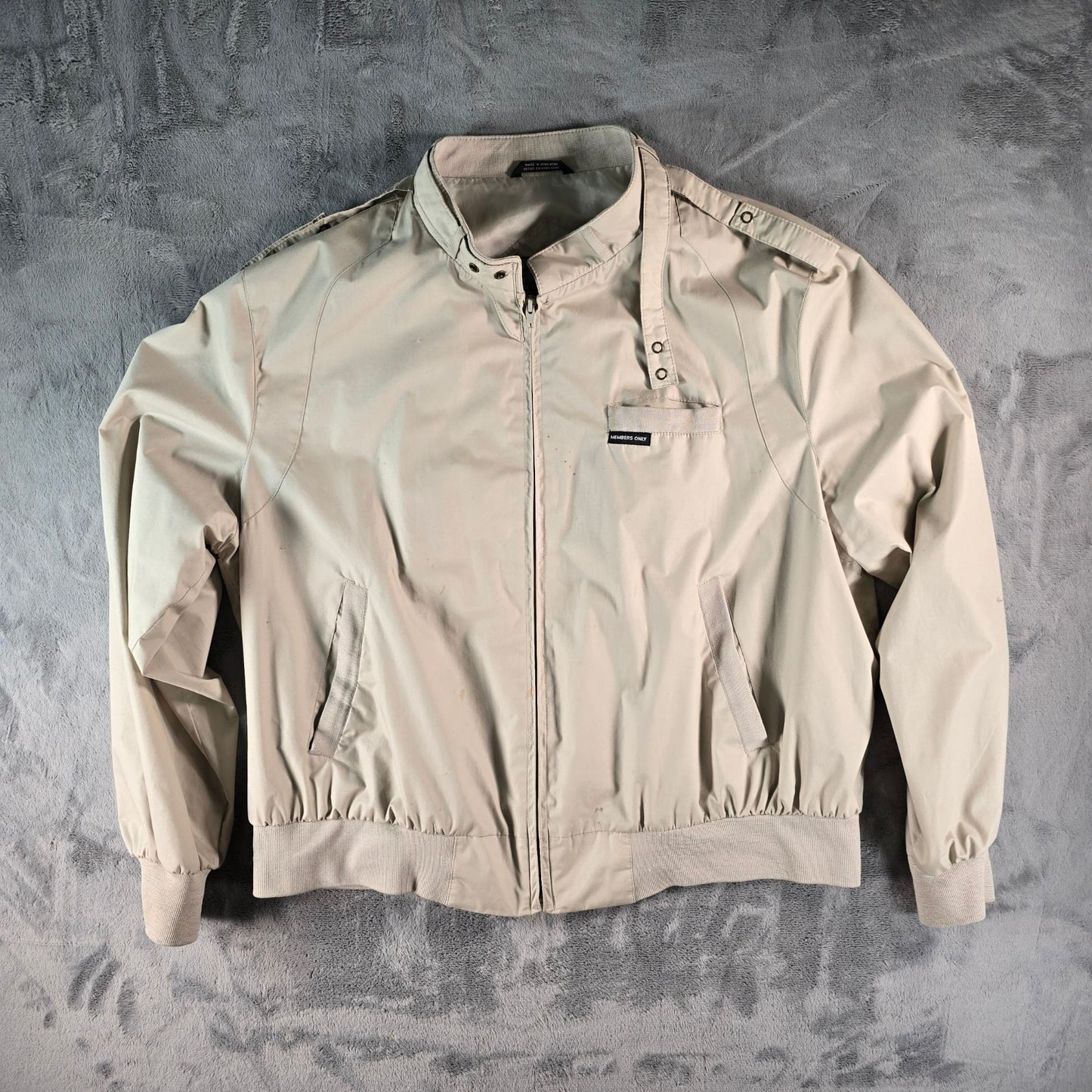 Vintage 1980s Members Only Zip-Front Beige Polycotton Racer Jacket (XL)