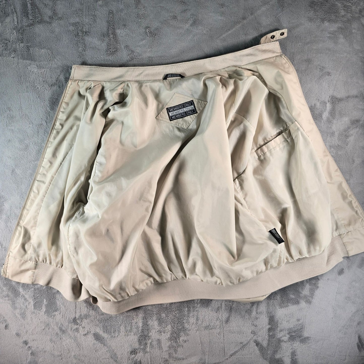 Vintage 1980s Members Only Zip-Front Beige Polycotton Racer Jacket (XL)