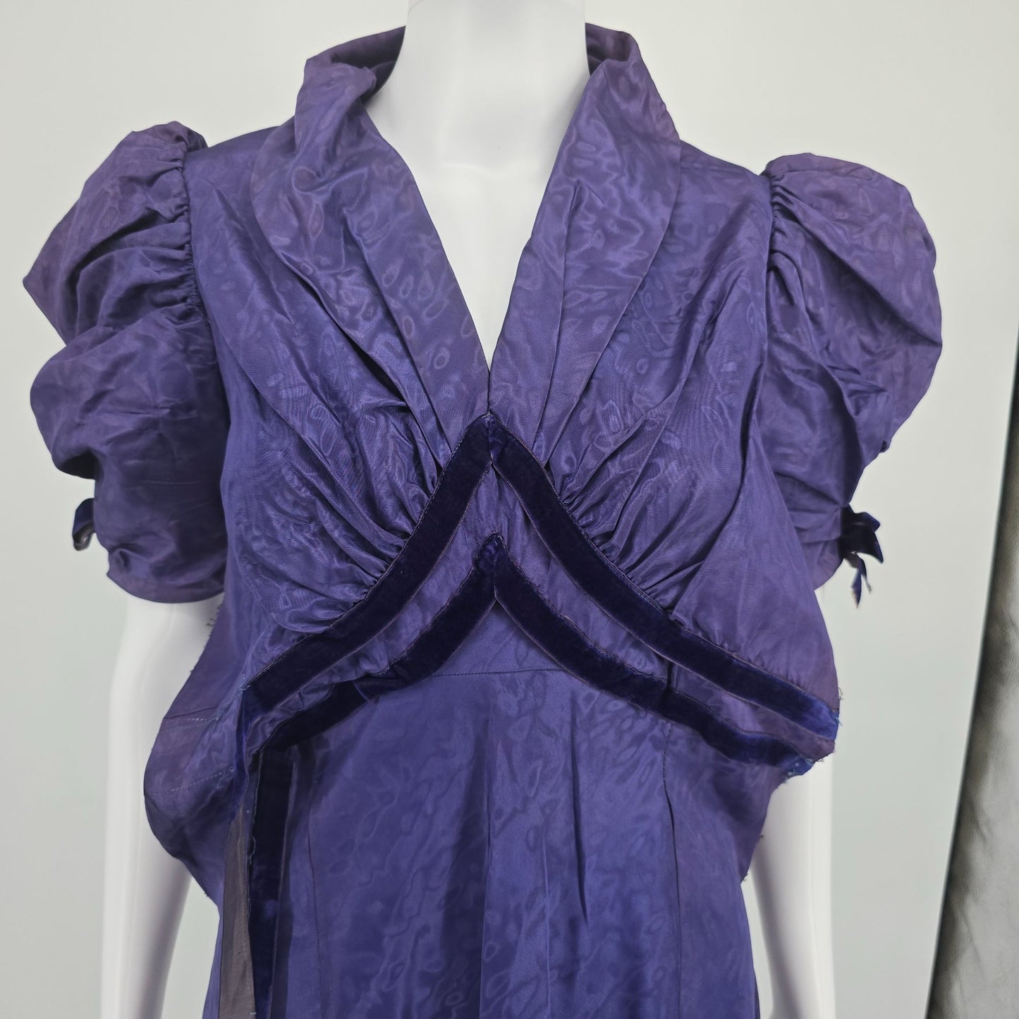 Vintage 1930s Royal Purple Moire Taffeta Evening Gown Dress (M) *Damaged