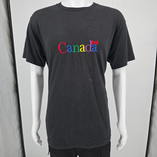 Vintage 1990s WAM "Canada" Rainbow Embroidered Souvenir T-Shirt (L/XL)
