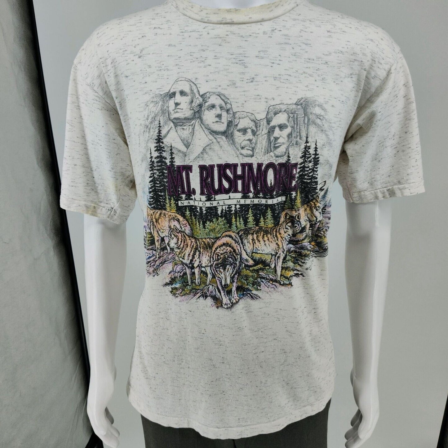 Vintage Single Stitch Mt. Rushmore National Memorial Wolf Graphic T-Shirt (L)