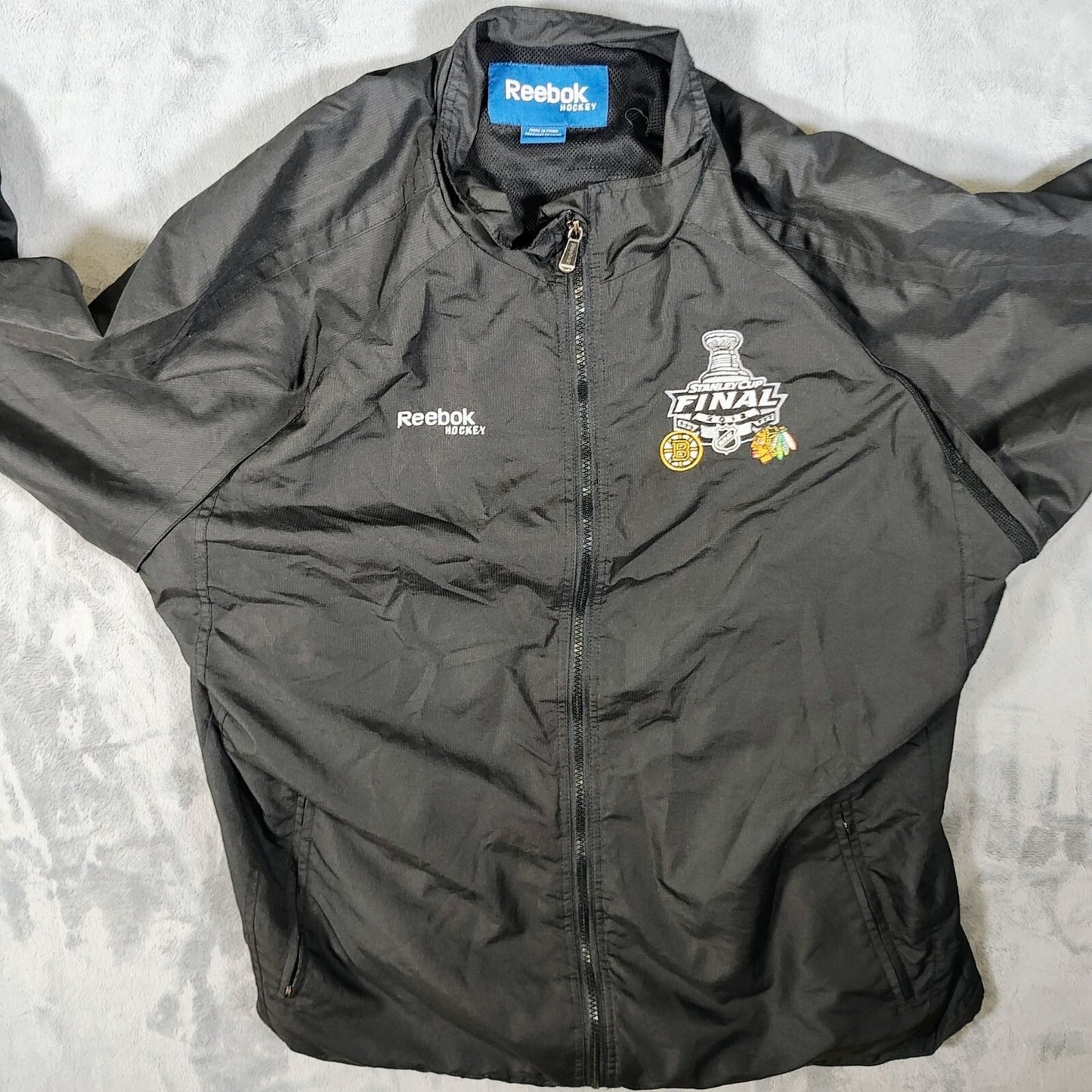 Reebok Hockey 2013 Stanley Cup Final Blackhawks Bruins NHL Zip Up Jacket (XL)