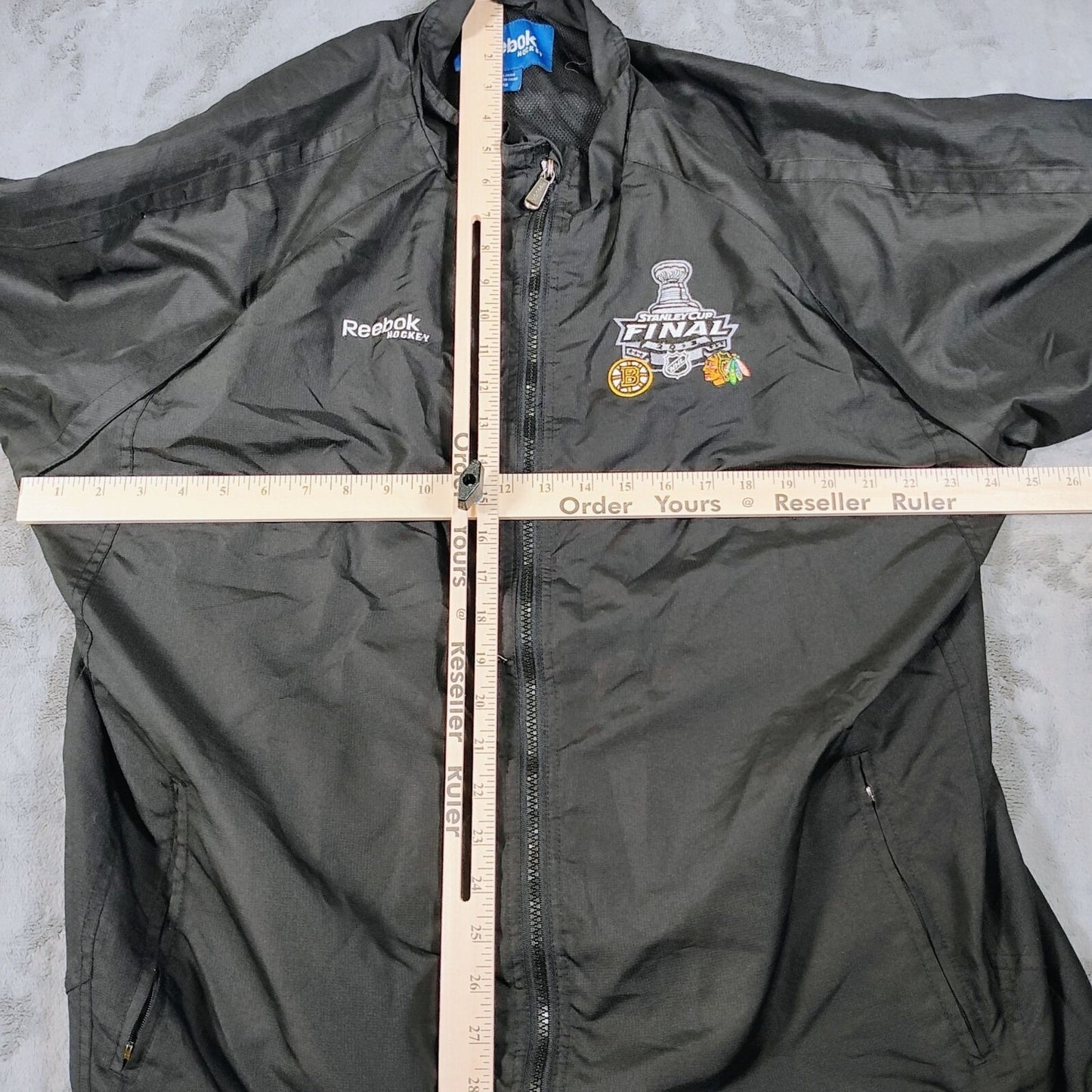 Reebok Hockey 2013 Stanley Cup Final Blackhawks Bruins NHL Zip Up Jacket (XL)