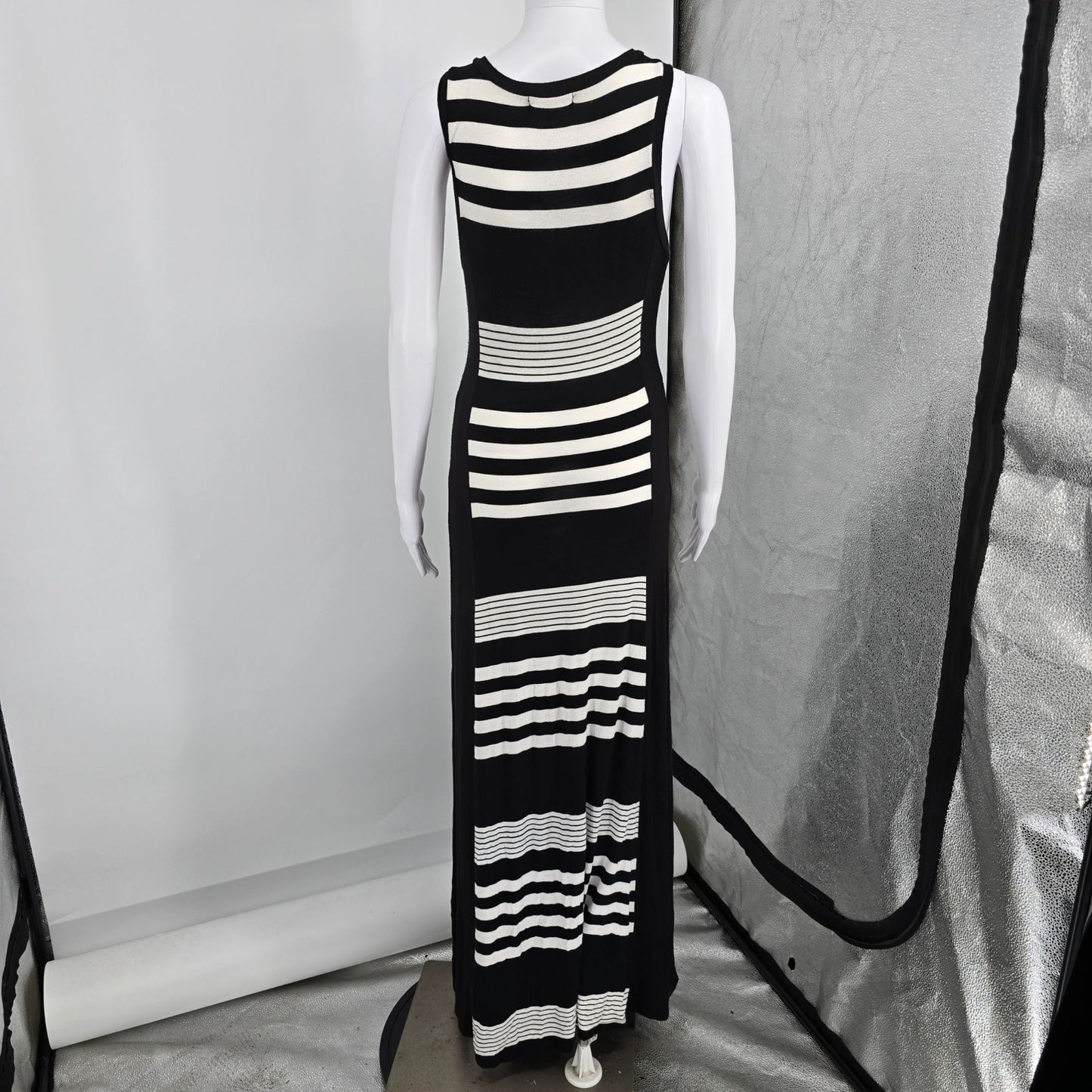 2010s Monteau Los Angeles Blak and White Striped Stretch Maxi Tank Dress (M)