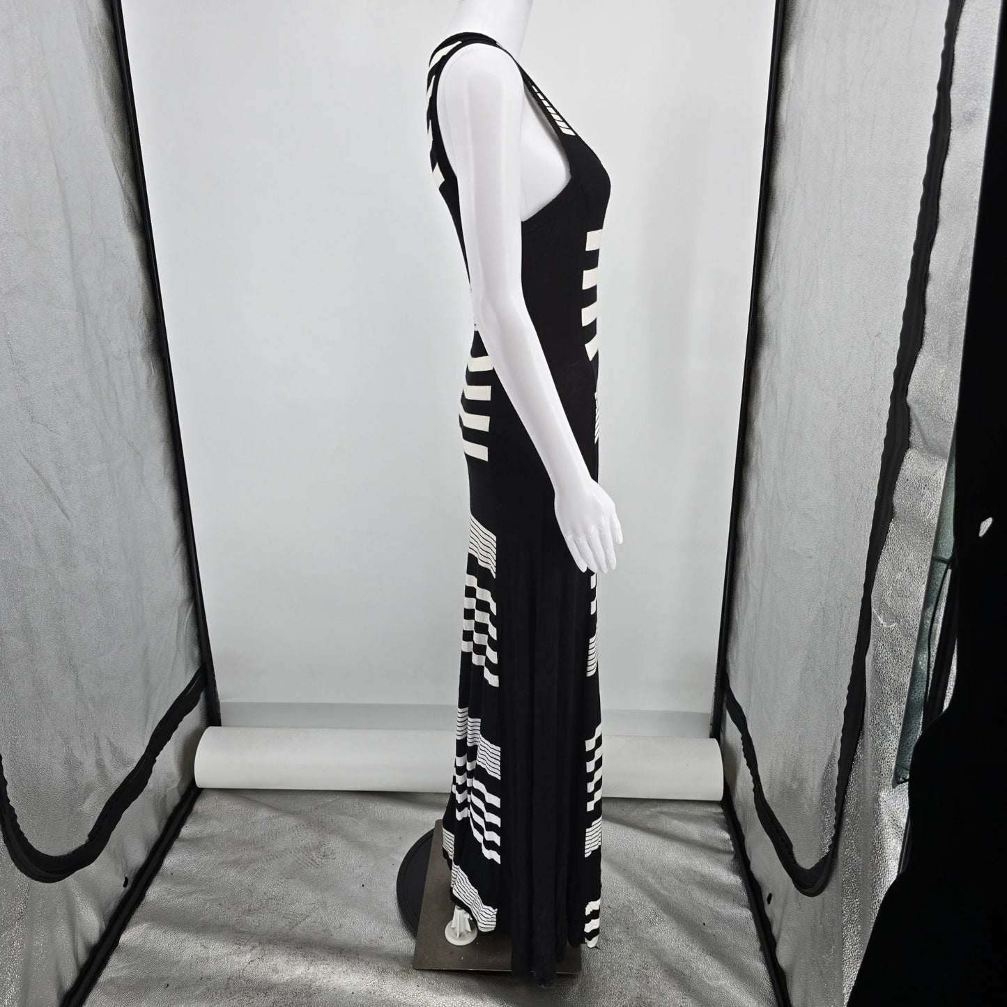 2010s Monteau Los Angeles Blak and White Striped Stretch Maxi Tank Dress (M)