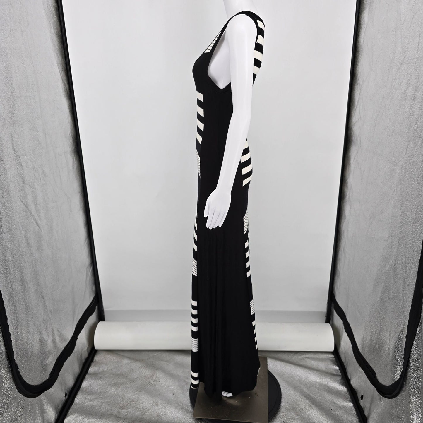 2010s Monteau Los Angeles Blak and White Striped Stretch Maxi Tank Dress (M)