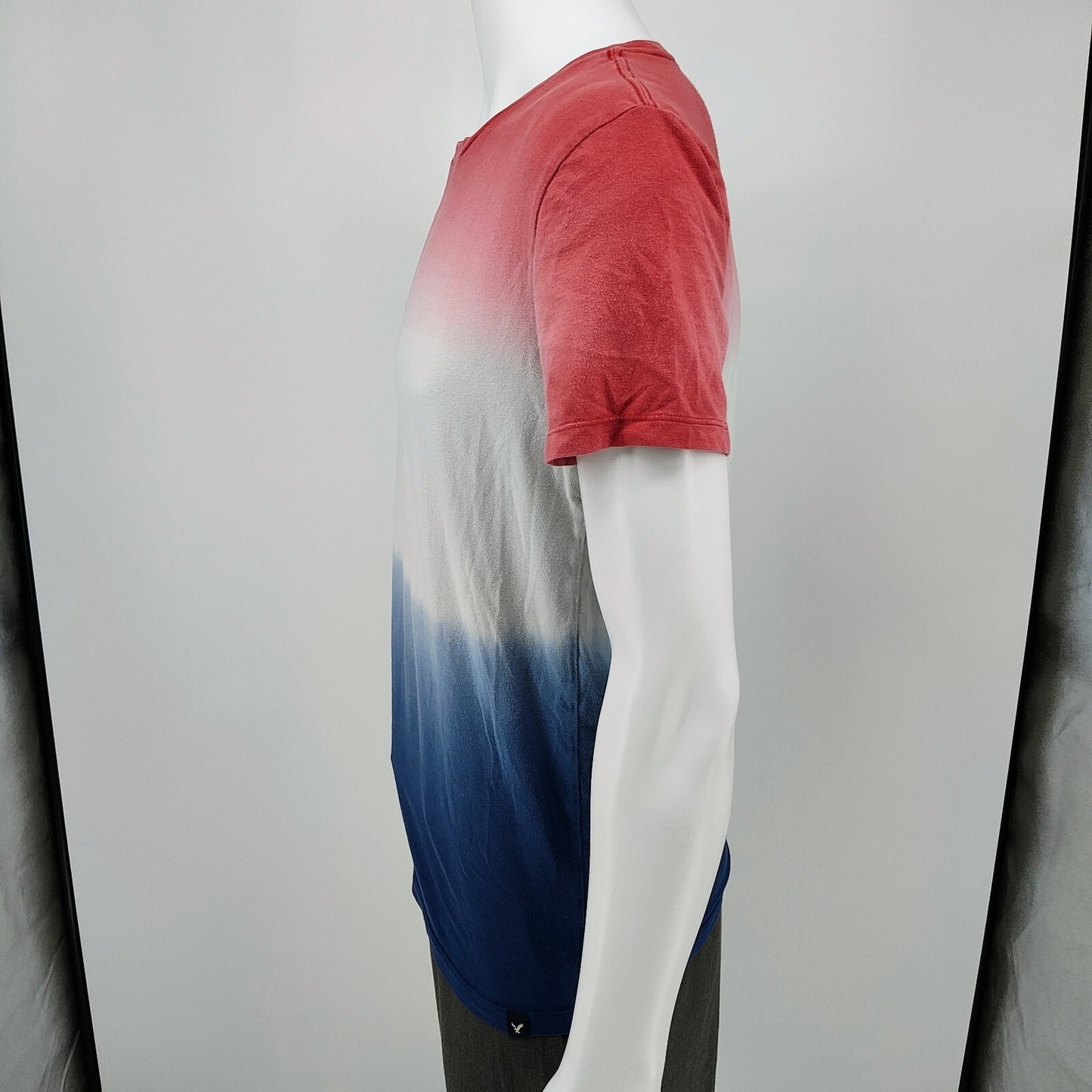 American Eagle Outfitters Men's Red, White,and Blue Hombre Flex T-Shirt (XS)