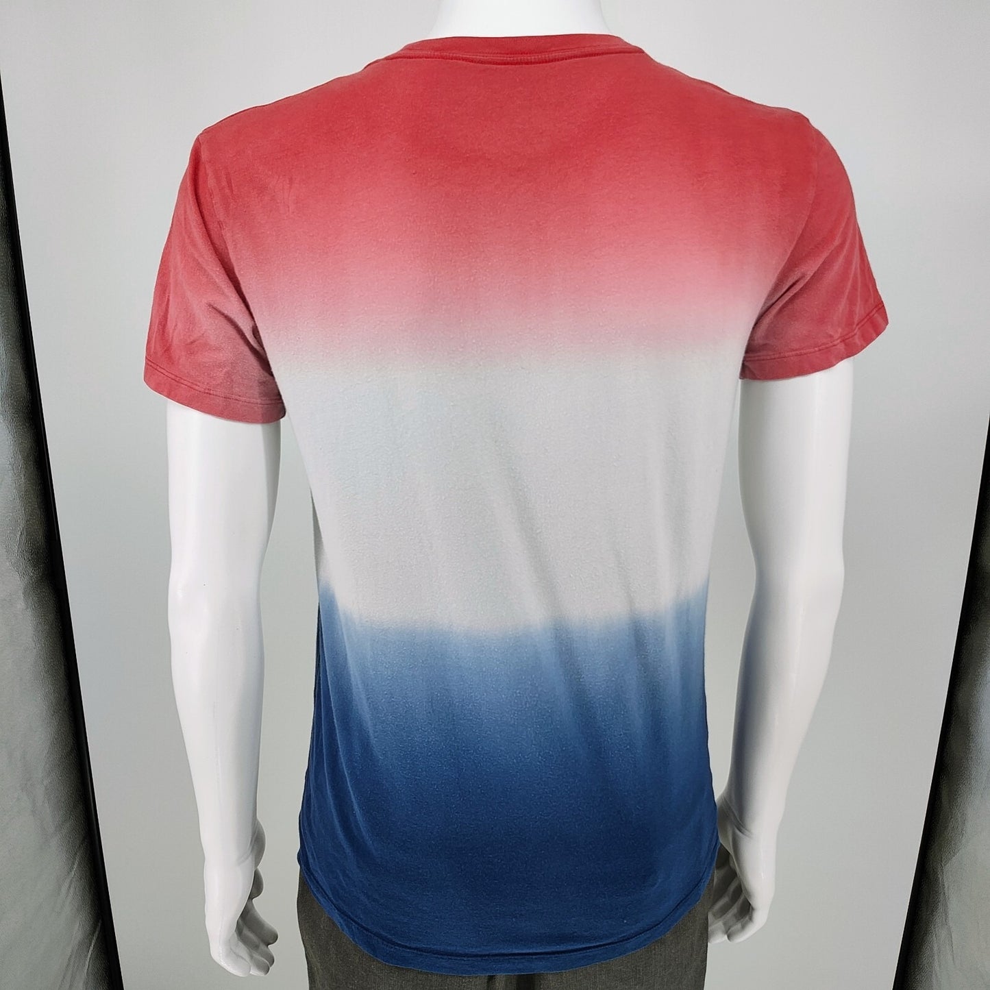 American Eagle Outfitters Men's Red, White,and Blue Hombre Flex T-Shirt (XS)
