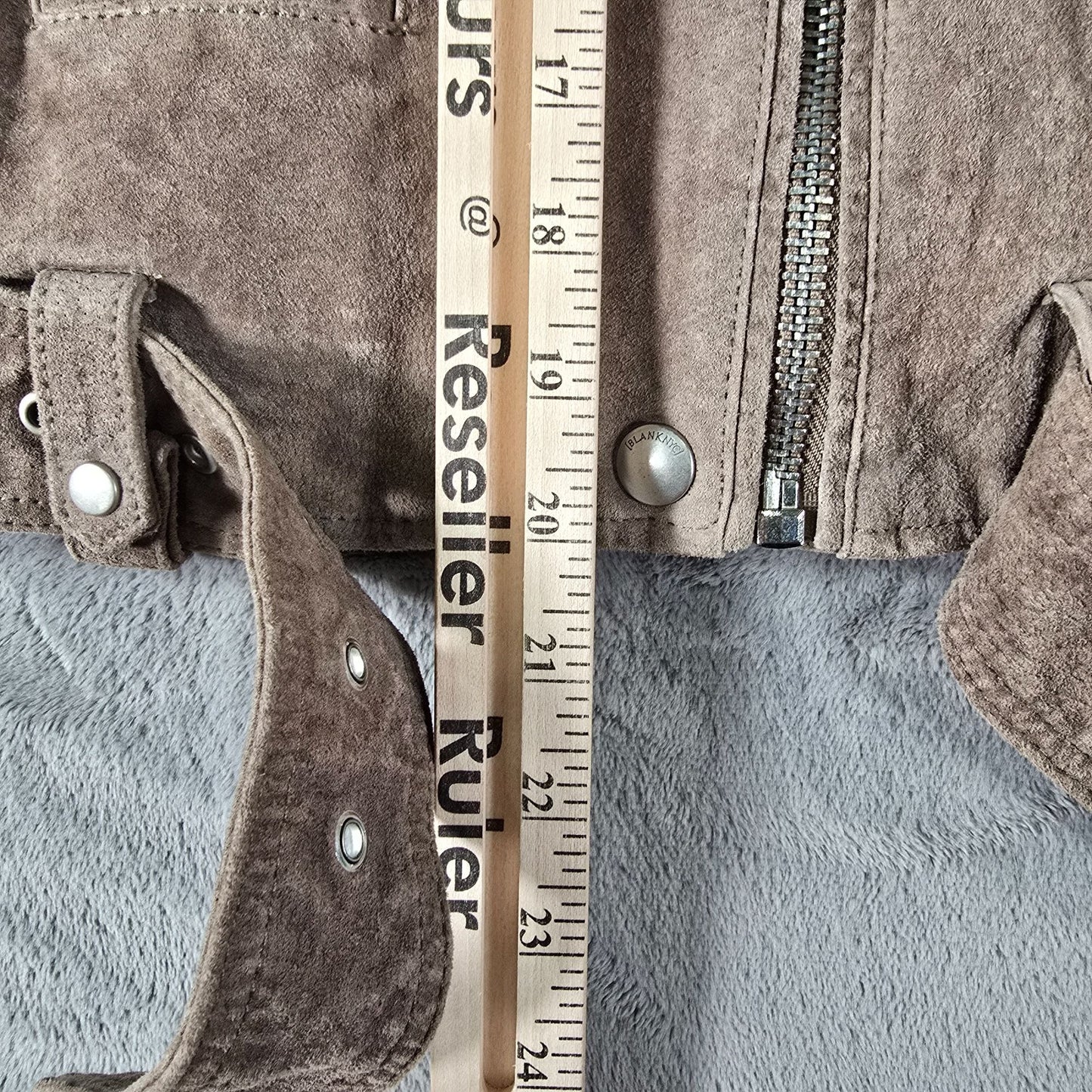 2010s Distressed [BLANKNYC] Cropped Suede French Taupe Moto Jacket (Small)