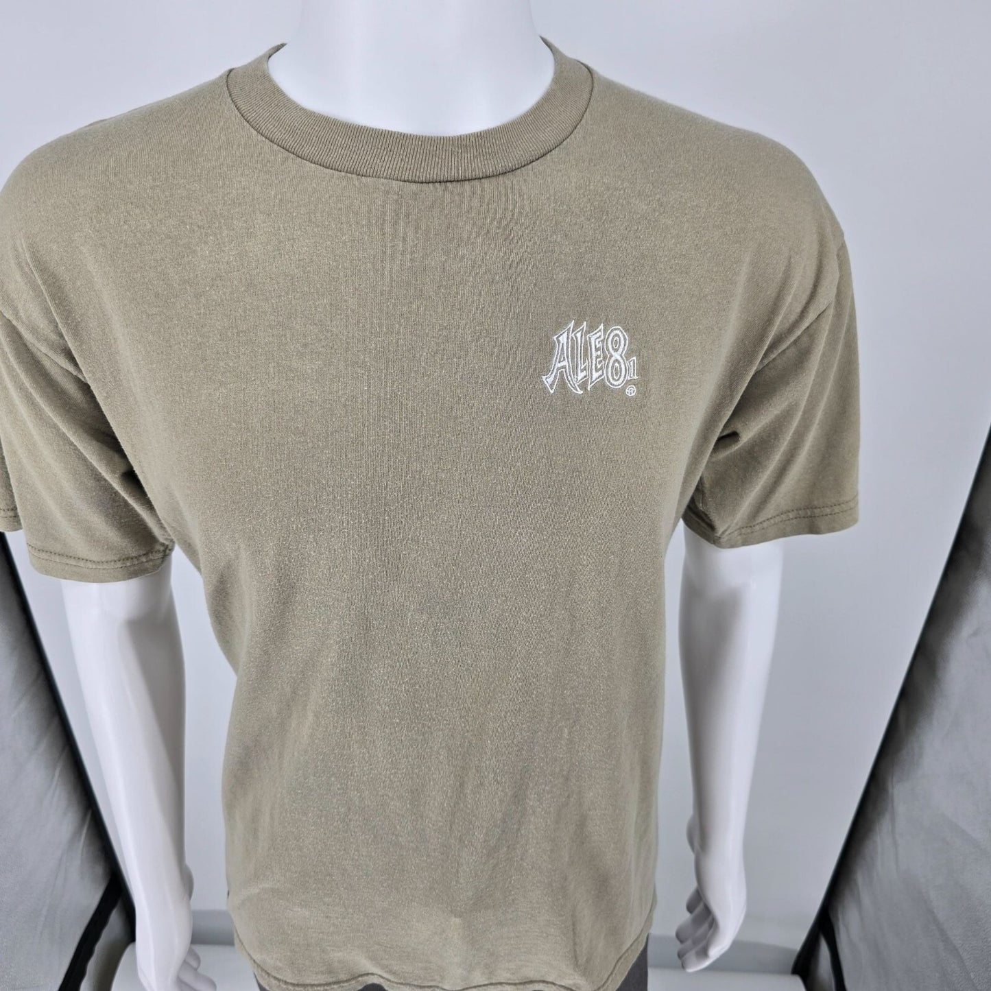 Vintage 2000s Jerzees Activewear Ale-8-One Embroidered Logo T-Shirt (M)