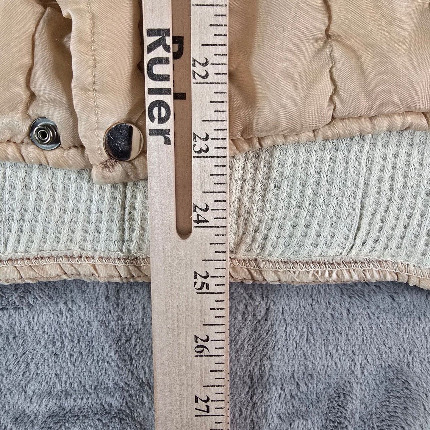 Vintage 1960s "By JALS" Tan Quilted Jacket w/ Waffle Knit Thermal Lining (XS)