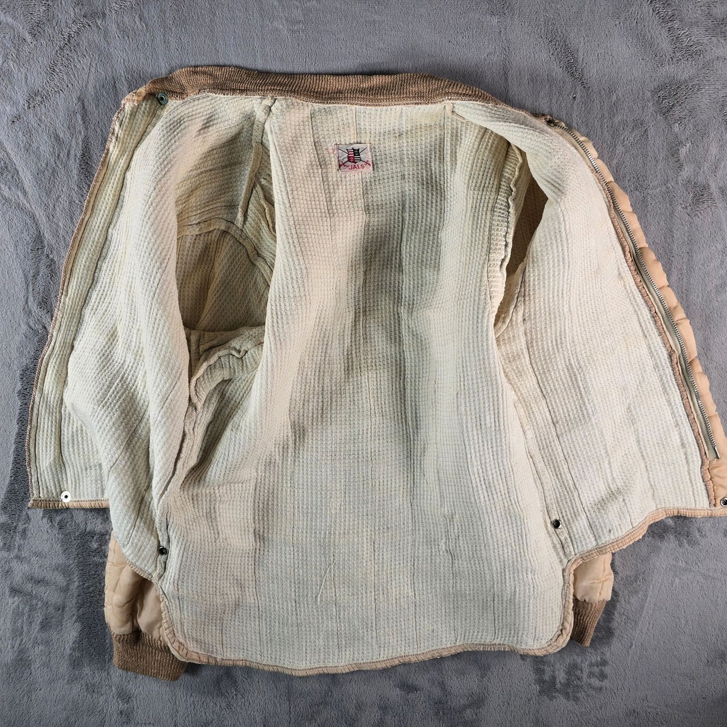 Vintage 1960s "By JALS" Tan Quilted Jacket w/ Waffle Knit Thermal Lining (XS)