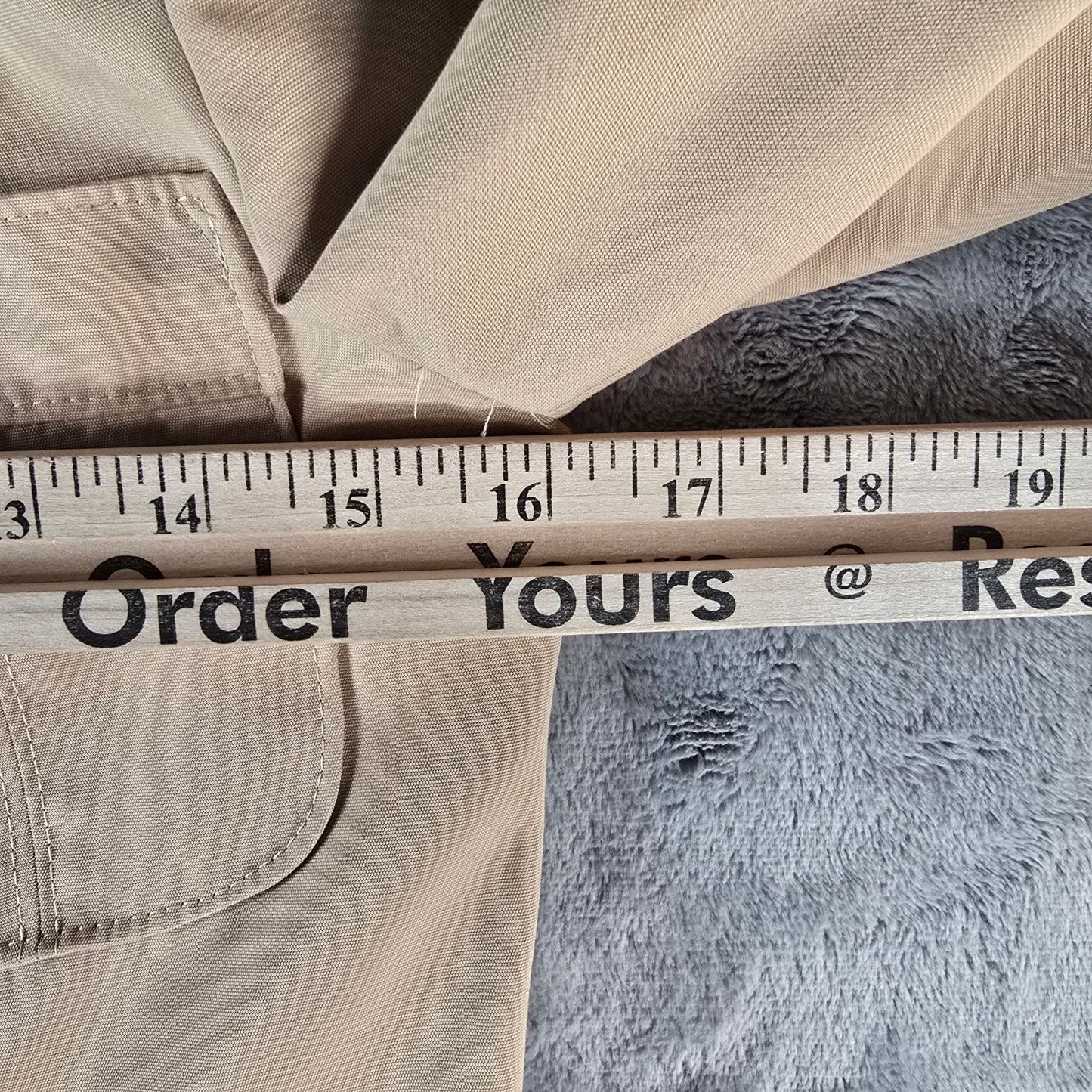 Vintage 1980s Etienne Aigner Women's Tan Notch Lapel Two-button Blazer (XS)