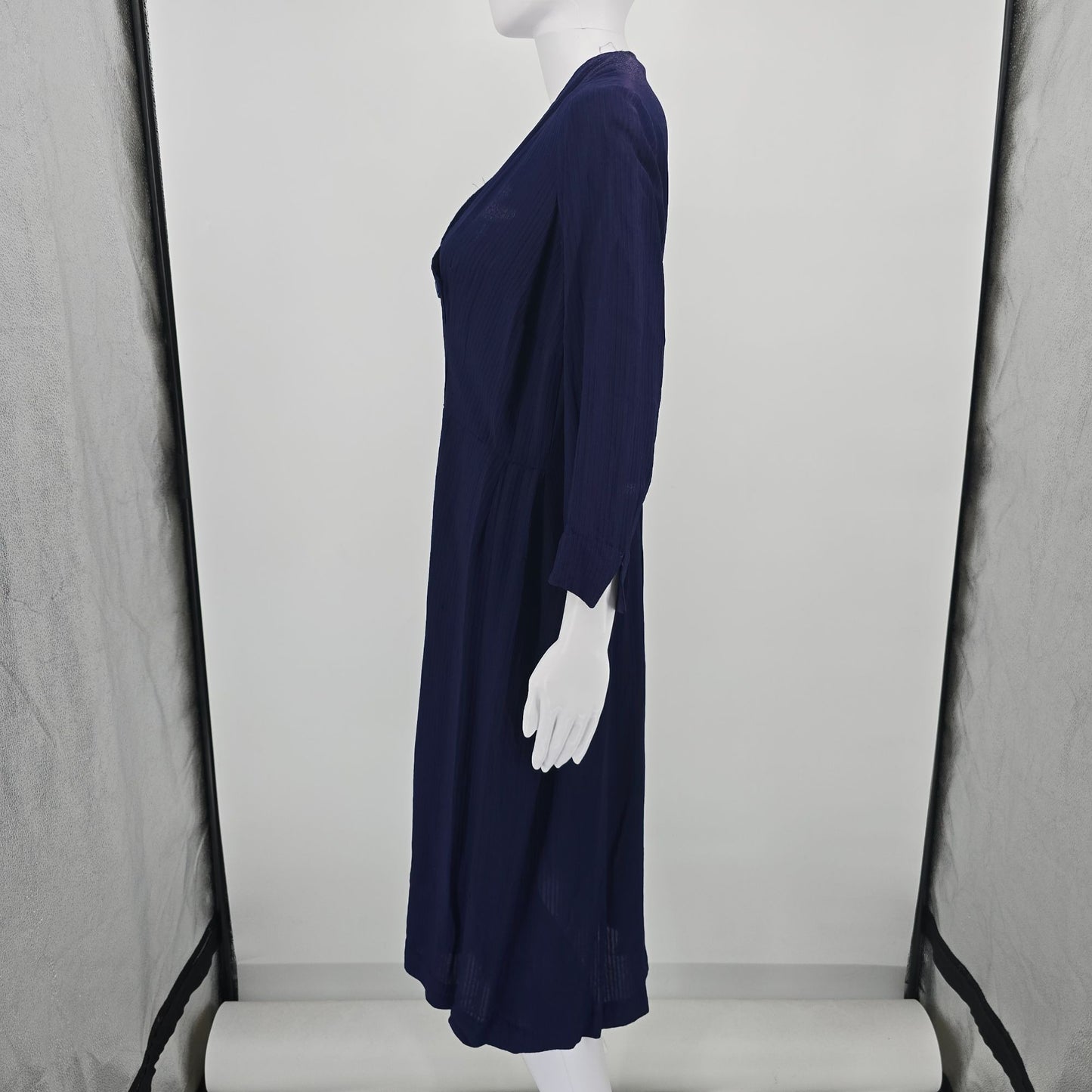 Vintage 1940s Navy Semi-Sheer Ribbed Crepe Long Sleeve V-Neck Day Dress (L)