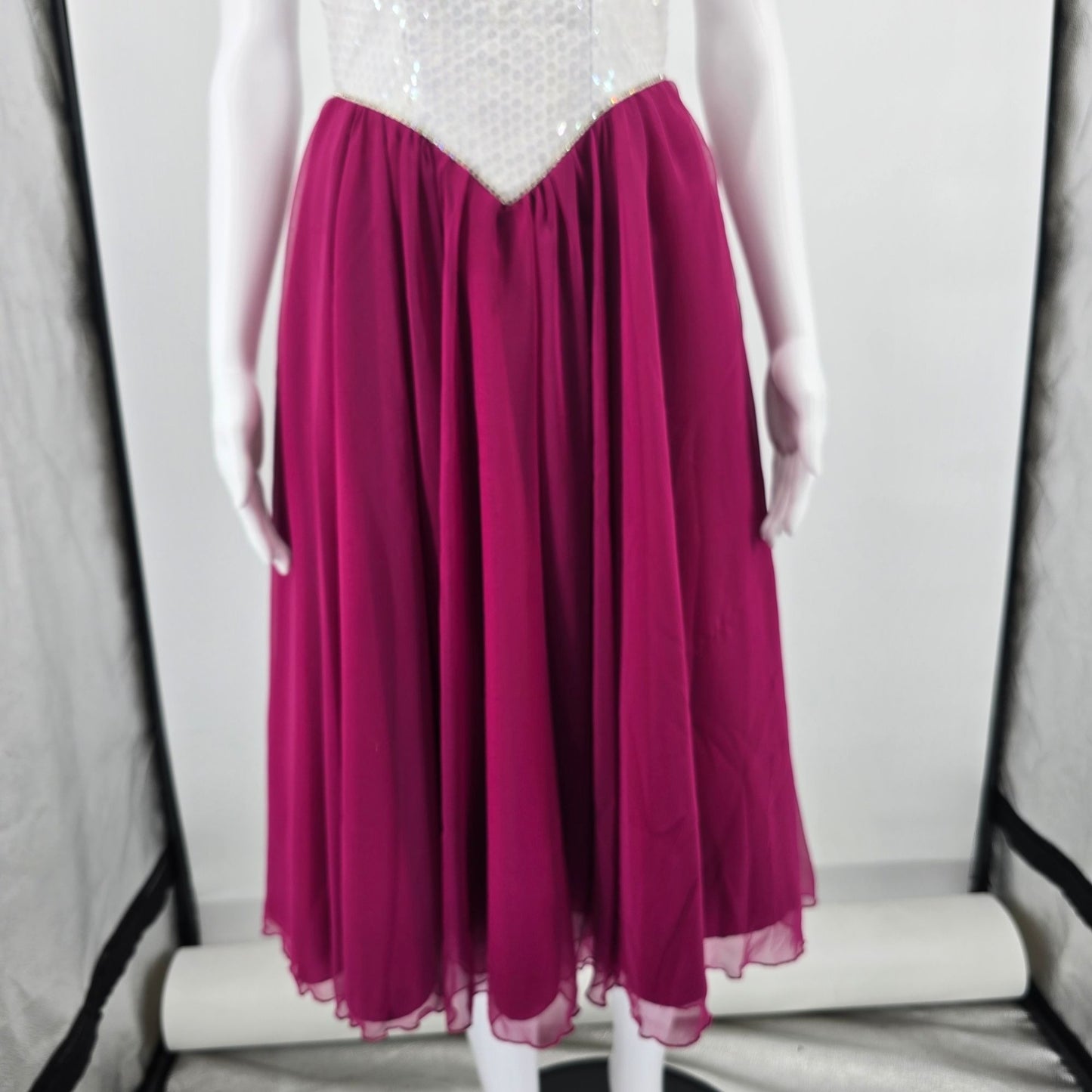 Vintage 1980s Rivar's Sequined Halter Performance/Party Dress (Junior's Small)