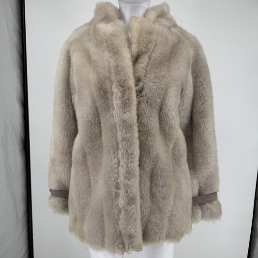 Vintage 1970s Neiman-Marcus Marissa Ferrere Light Gray Plush Faux Fur Jacket (L)