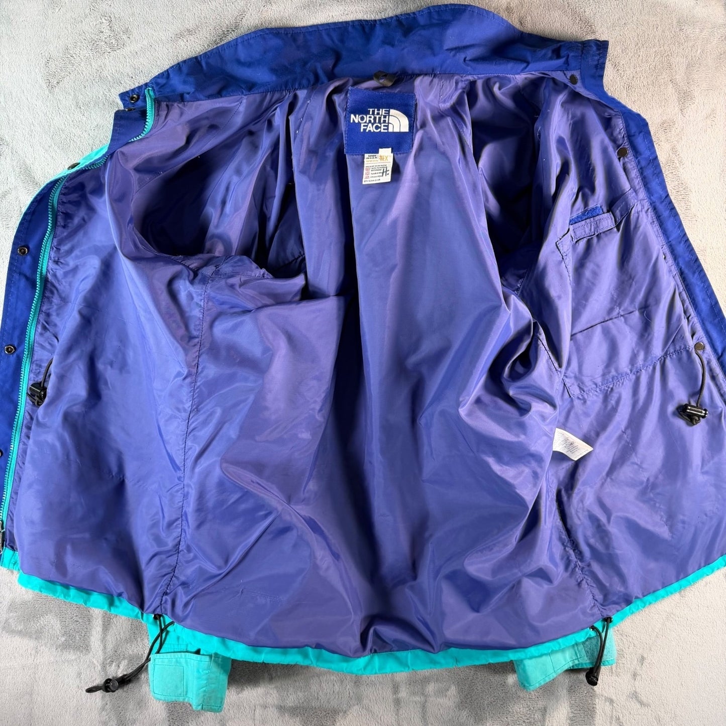 Vintage 1990s The North Face Women's Teal Made in USA Gore-Tex Shell Jacket (M)