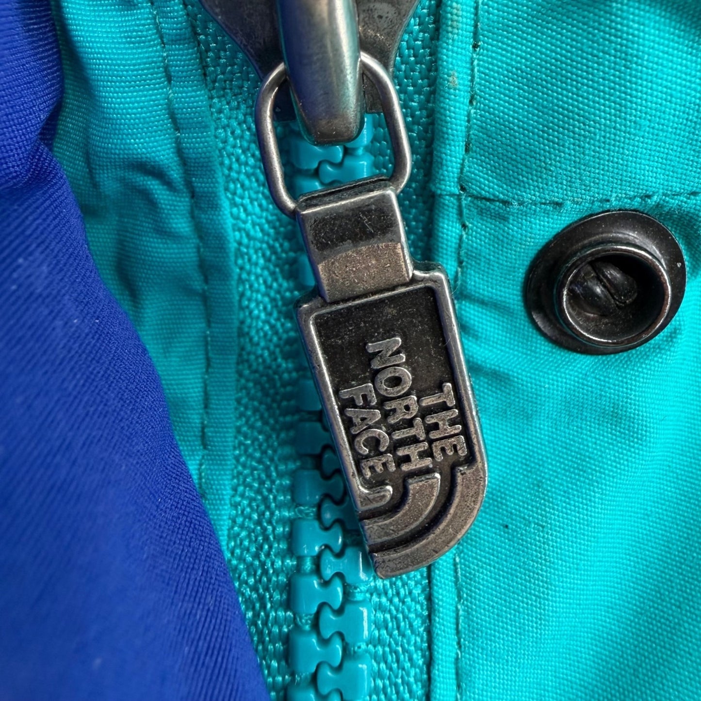 Vintage 1990s The North Face Women's Teal Made in USA Gore-Tex Shell Jacket (M)