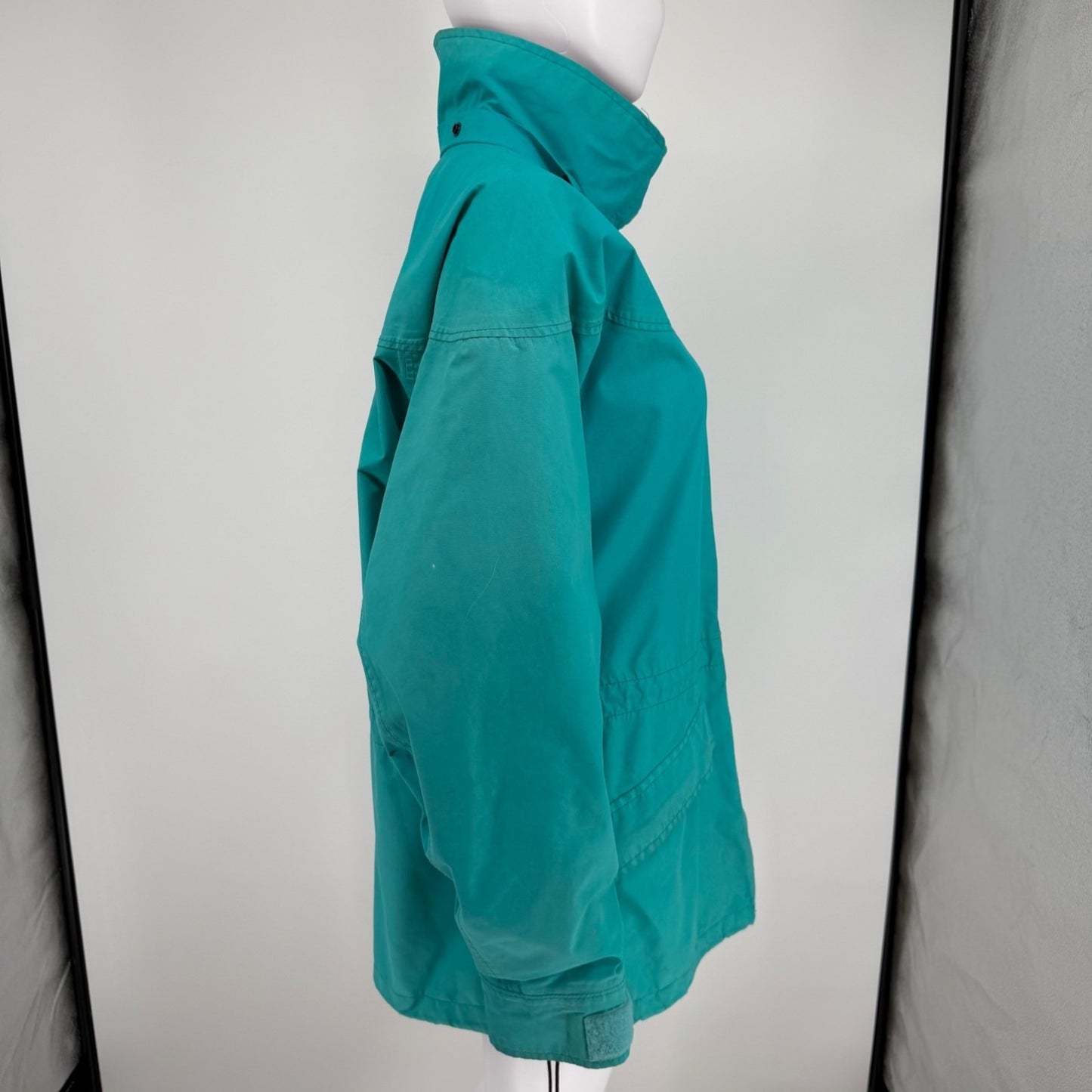 Vintage 1990s The North Face Women's Teal Made in USA Gore-Tex Shell Jacket (M)