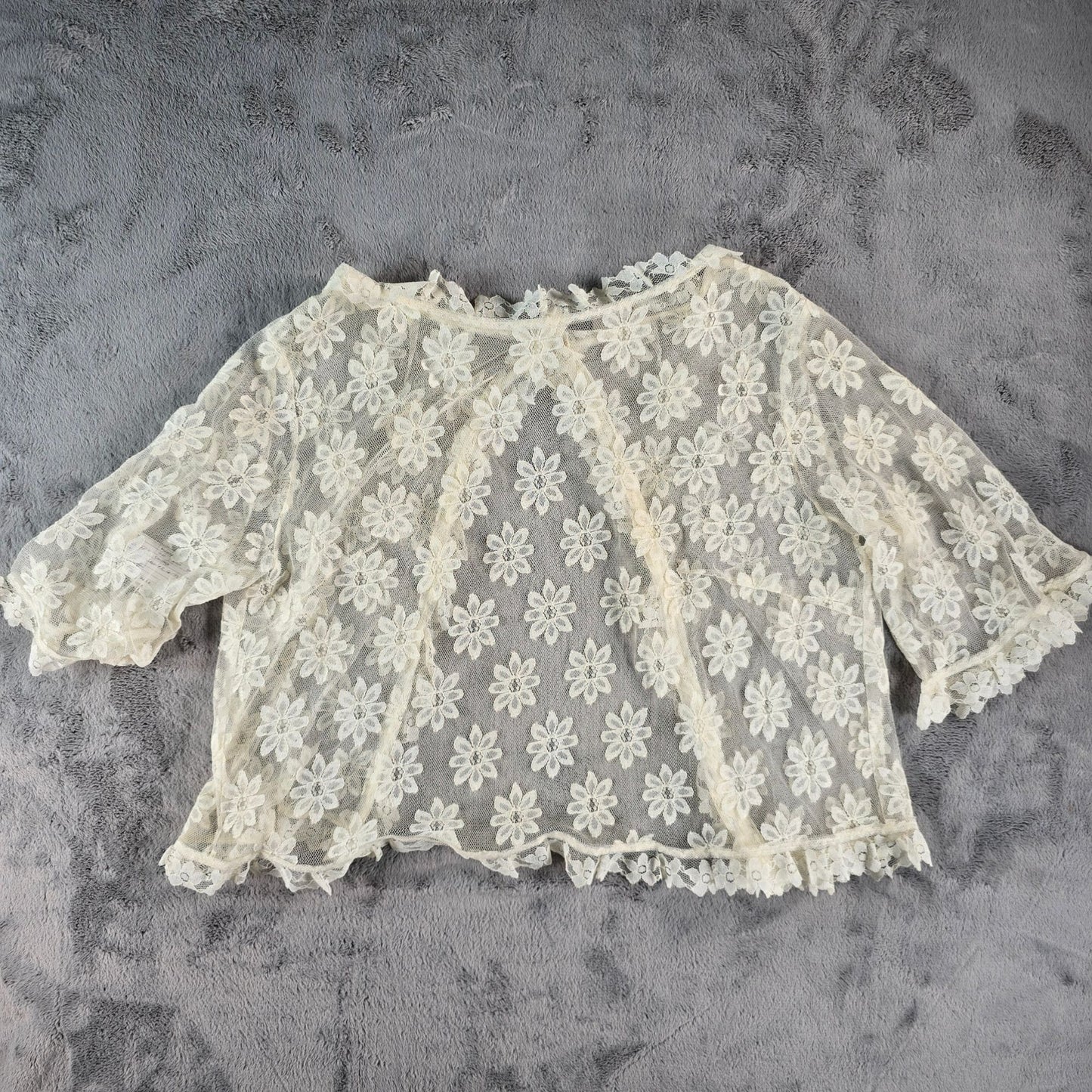 Vintage 1990s Unbranded Mesh Lace Daisy Embroidered Open Front Coverup (L) *Fair