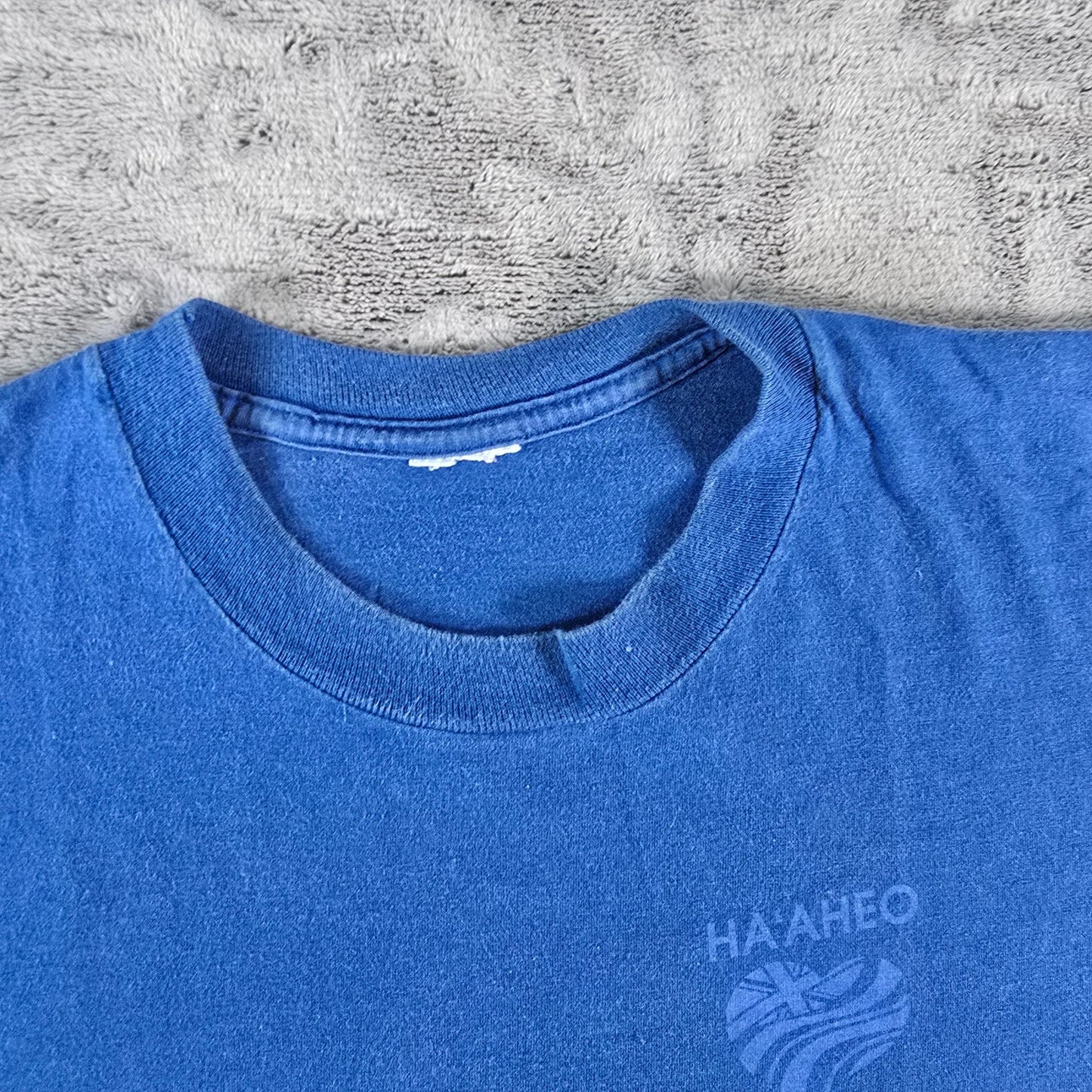 Vintage 1990s Blue Ha'aheo Hawaii Public Service Single Stitch T-Shirt (S/M)