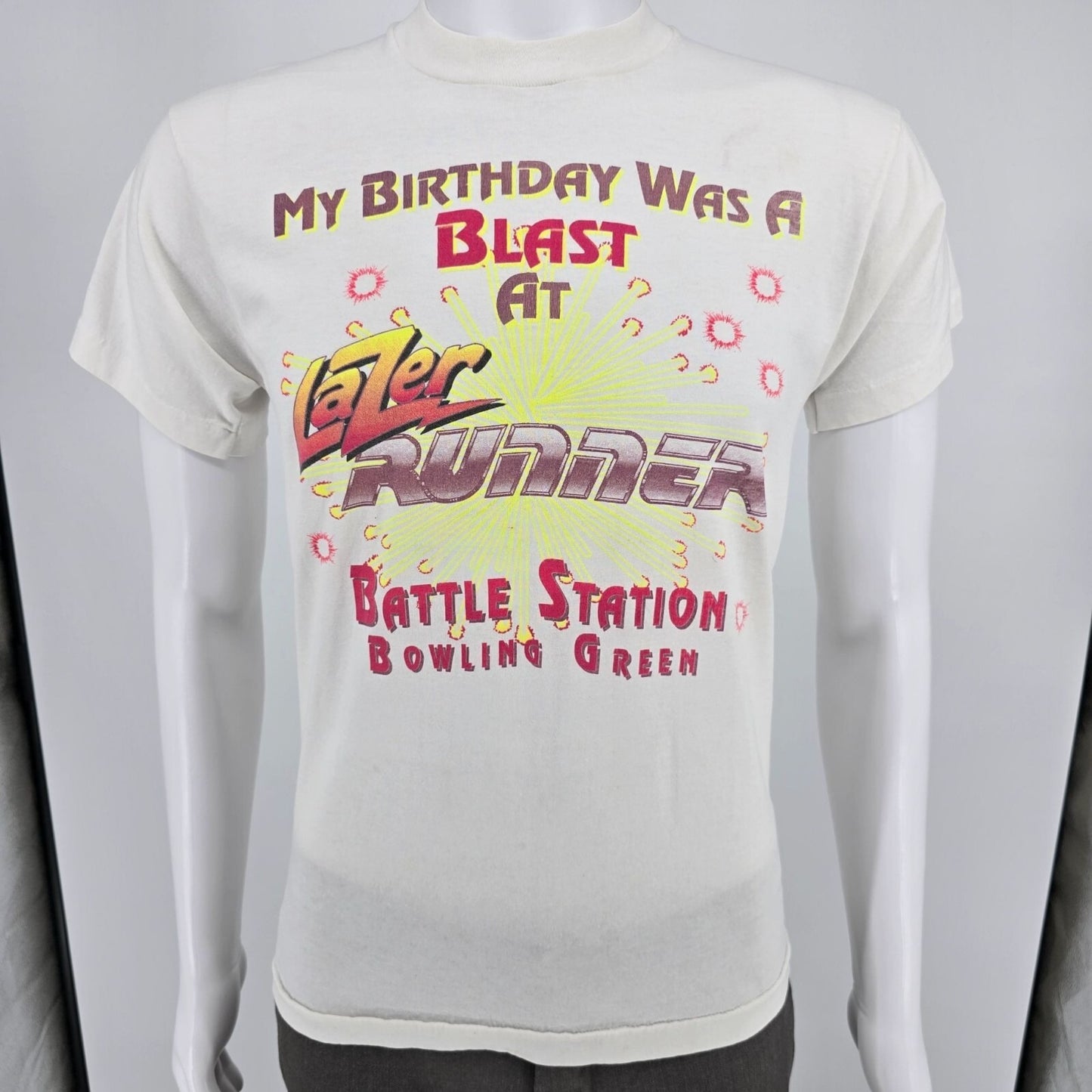 Vintage 1990s Lazer Runner Battle Station Bowling Green Birthday T-Shirt (M)