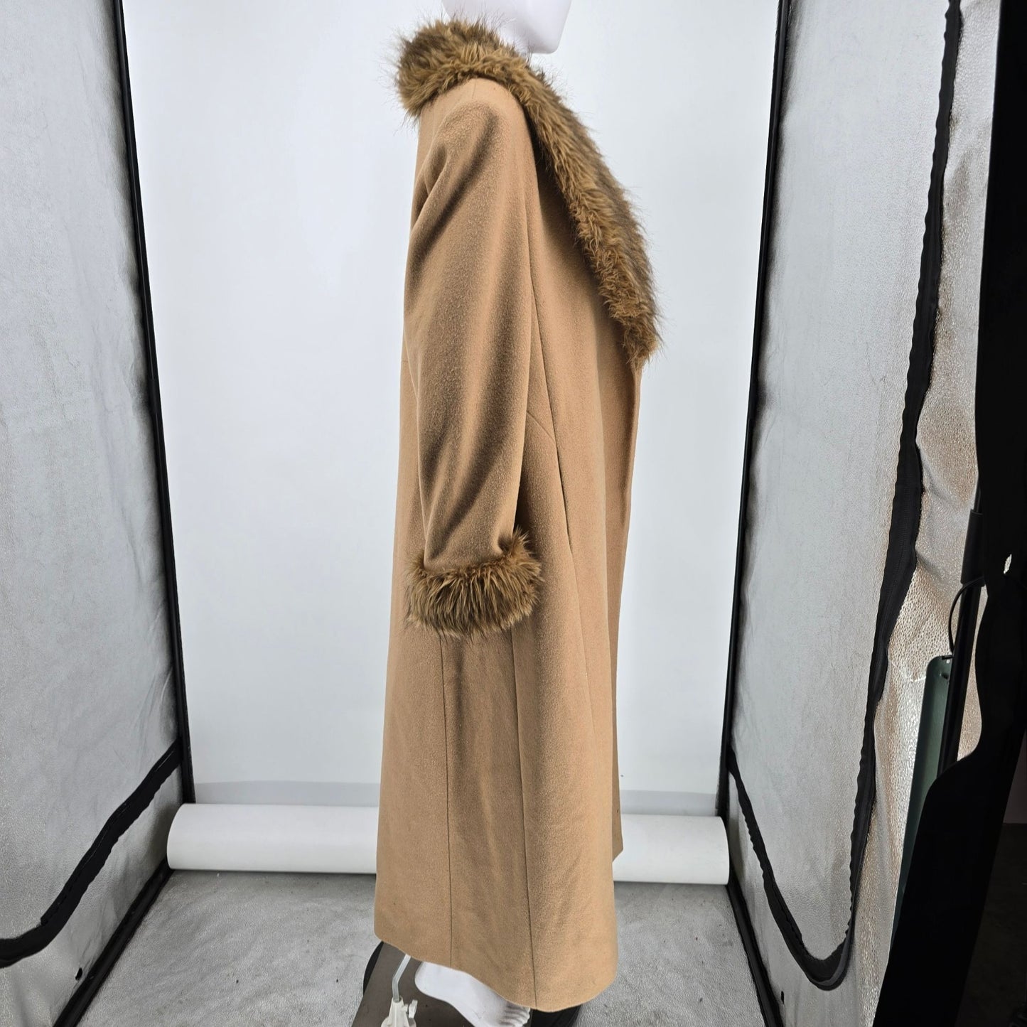 Vintage 1990s Charles Klein Women's Faux Fur Collar Wool Long Coat (Size 10/S)