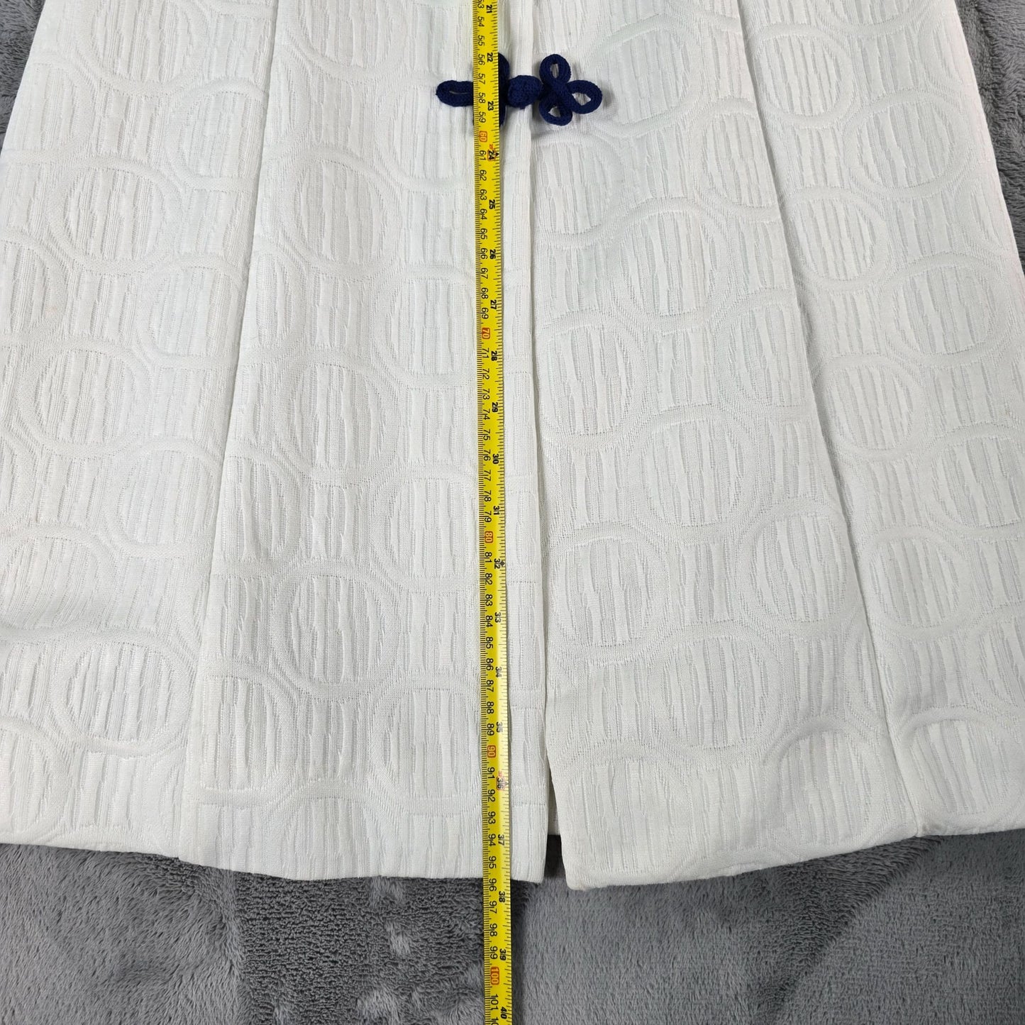 Vintage 1970s Towncraft Mod A-Line Textured Jacquard Knit Ivory Coat (S)