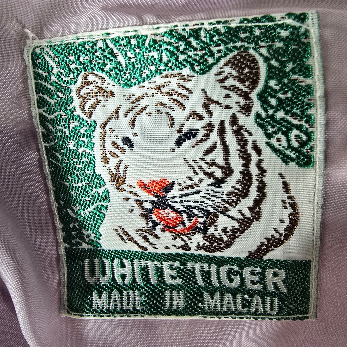 Vintage 1980s White Tiger Macau Lavender Pastel Stripe Windbreaker Jacket (M)