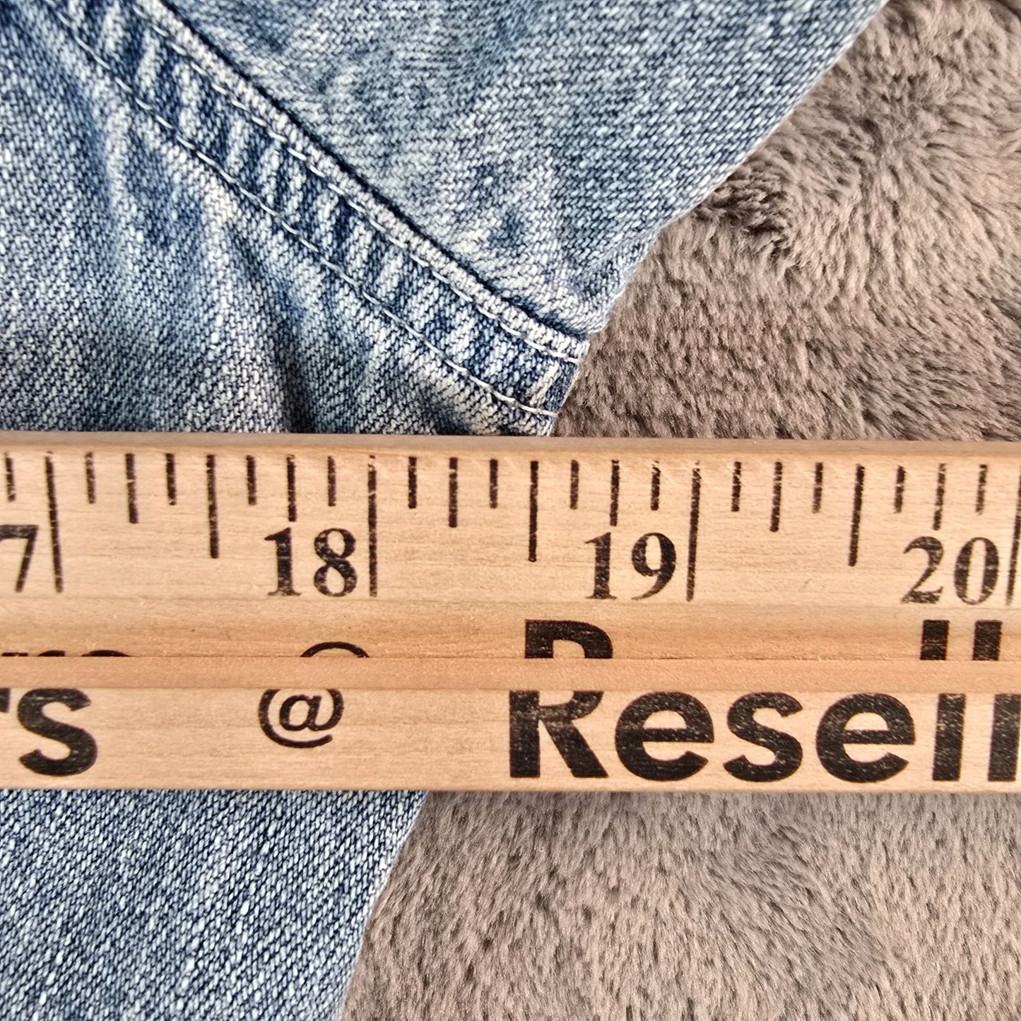 Vintage 1990s A*O American Outpost Women's Light Wash Denim Button-up Shirt (M)