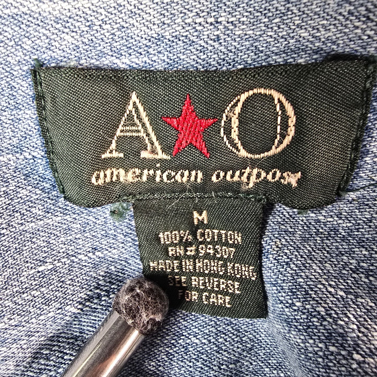 Vintage 1990s A*O American Outpost Women's Light Wash Denim Button-up Shirt (M)