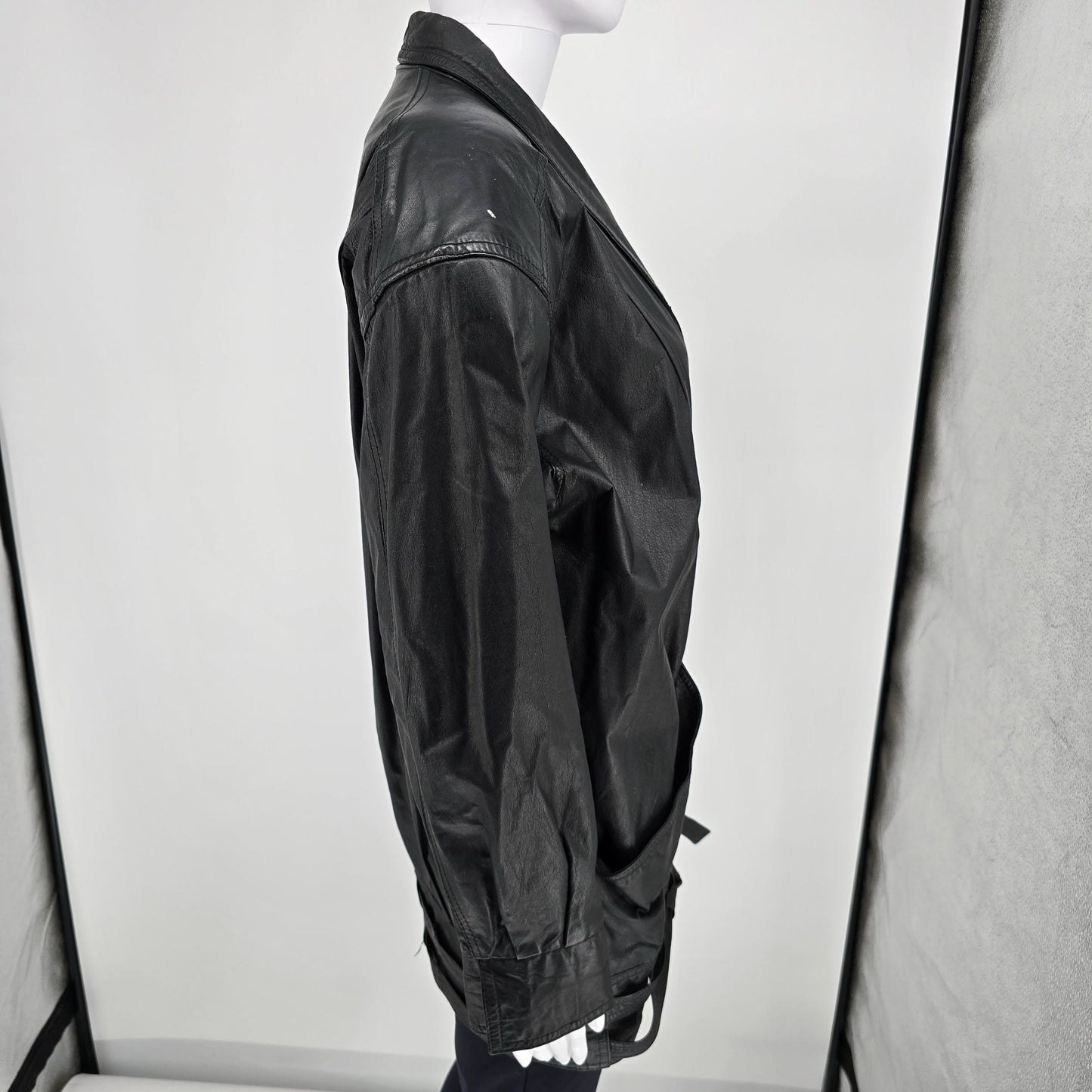 Vintage 1980s G-III Leather Fashions Black Oversized Shawl Collar Jacket (S)