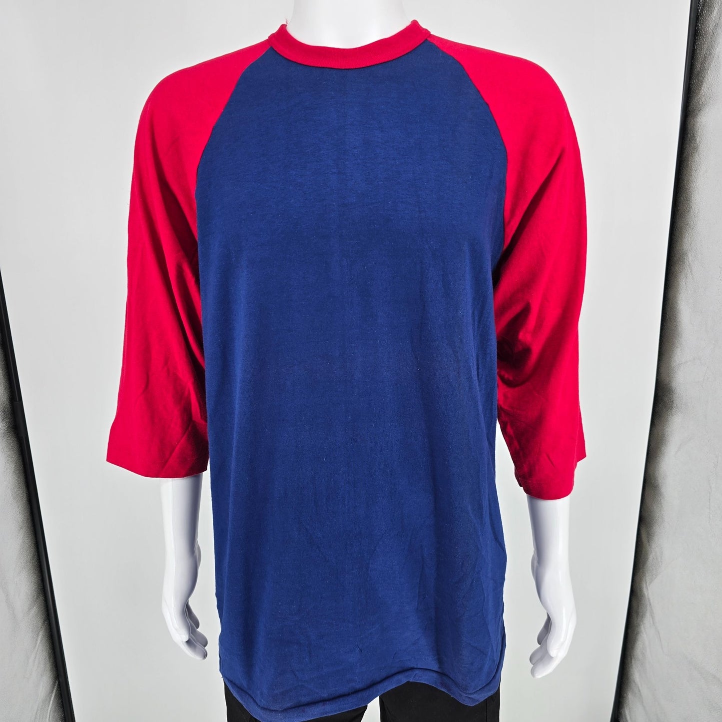 Vintage 1990s NWD Deadstock Munsingwear 3/4 Sleeve Blank Raglan Baseball Tee (L)
