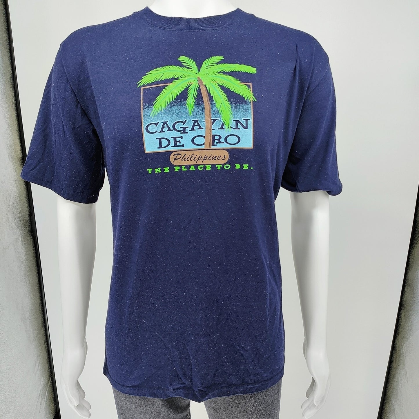 I-Lands Phillippines Cagayan De Oro "The Place to Be" T-Shirt (Large) *FLAWS"