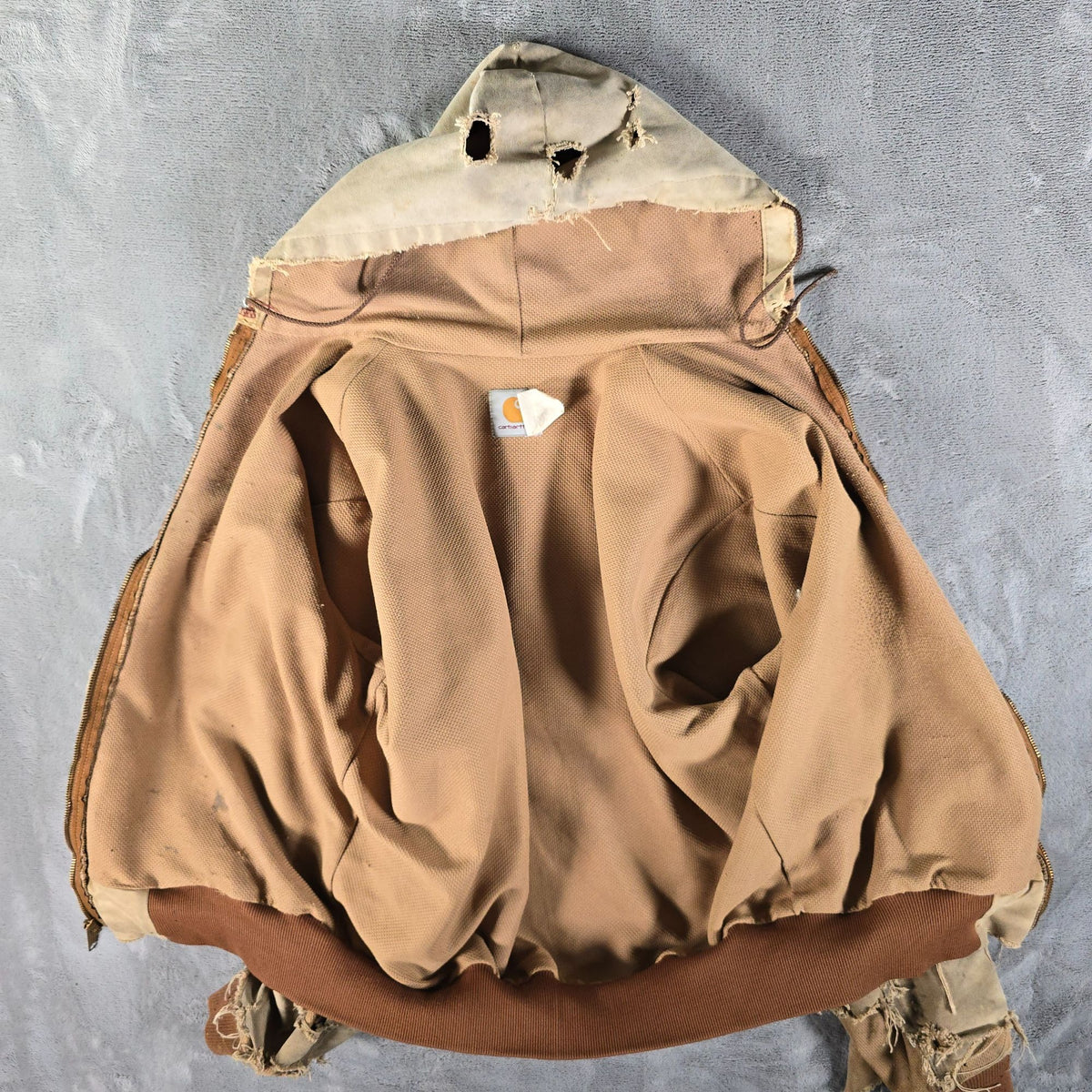 Thrashed Vintage 1990s Carhartt JR106/J03 BRN Thermal-Lined Active Jacket (L)