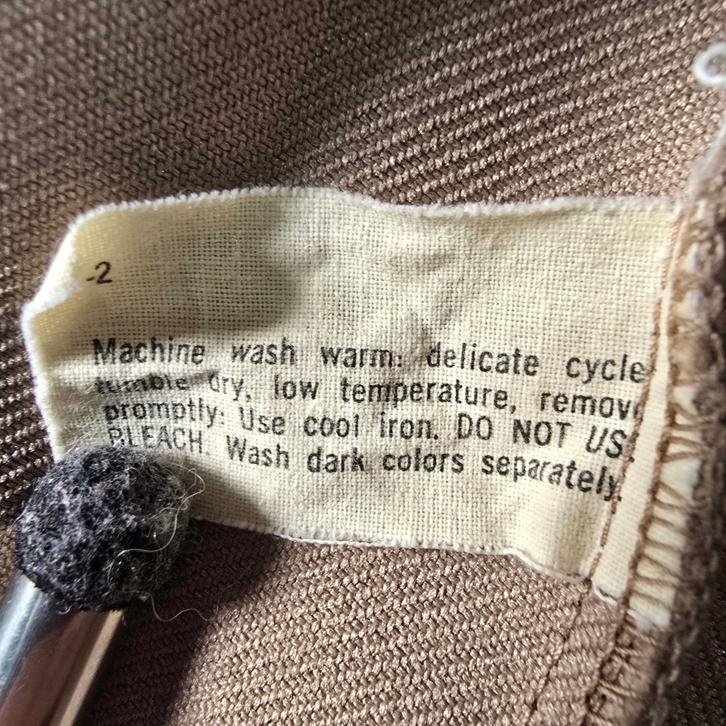 Vintage 1970s Women's Taupe Cropped Wide Collar Button-Up Jacket (Medium)