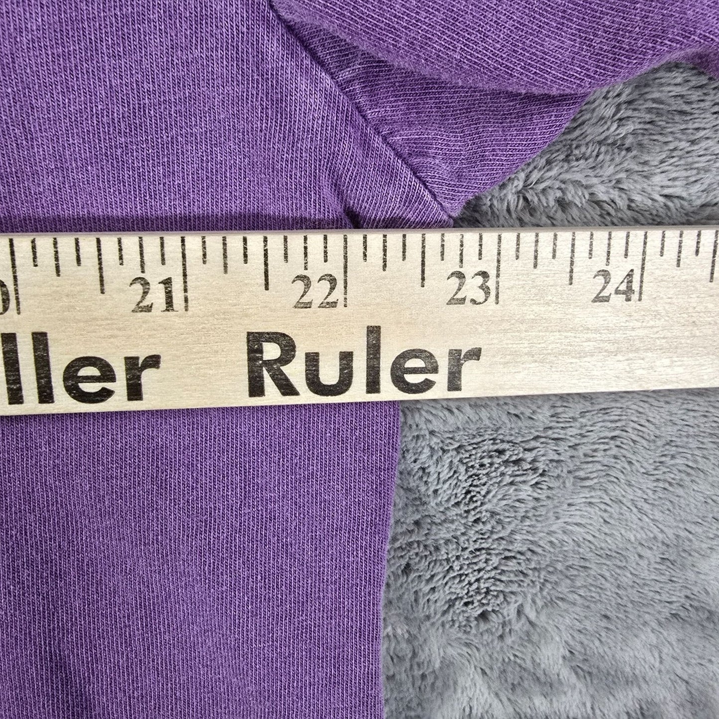 Y2K 2000s Guess Jeans Distressed Triangle Logo Purple Graphic T-Shirt (Medium)