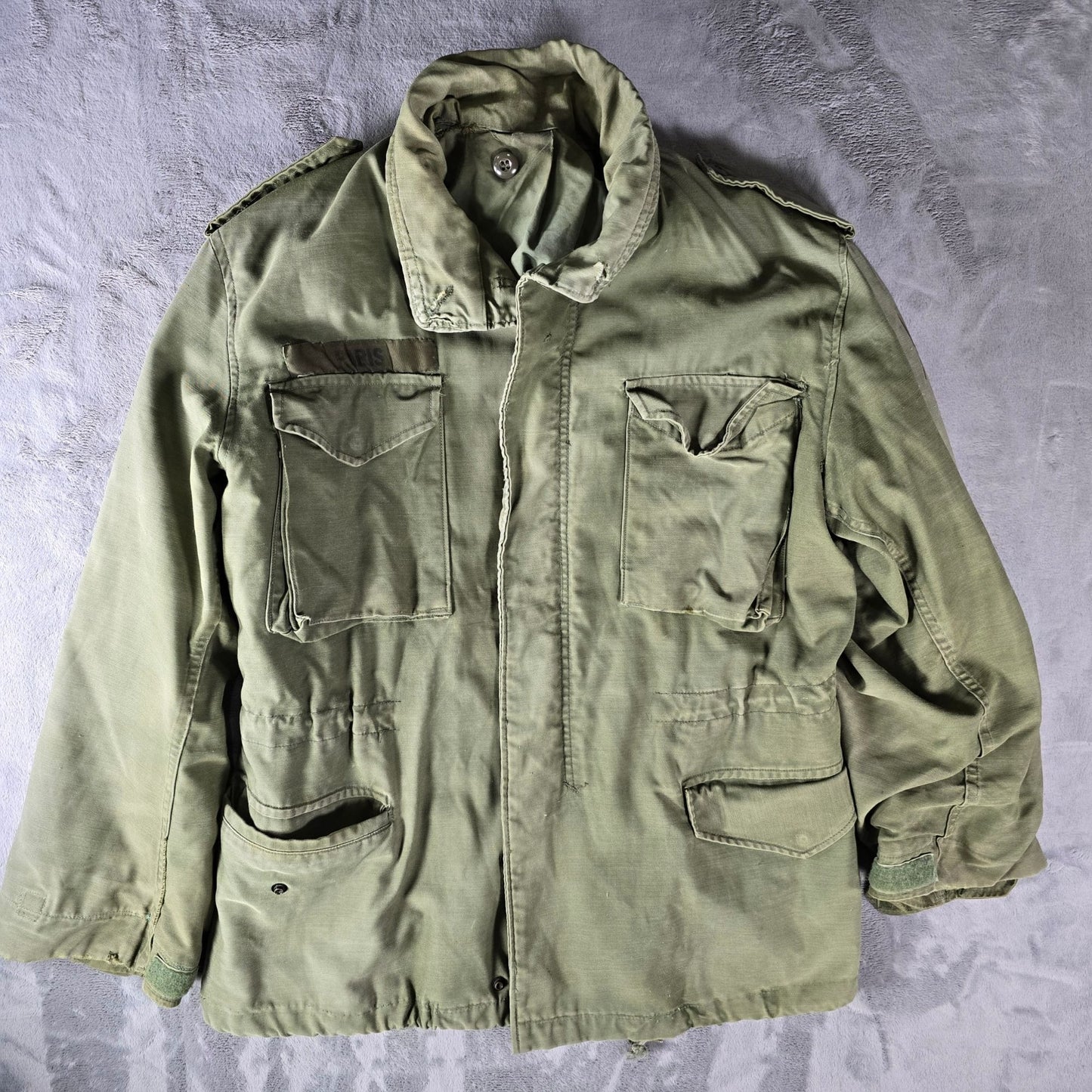 Vintage 1970s U.S. Army OG-107 Olive Green Cold Weather M-1965 Field Jacket (M)