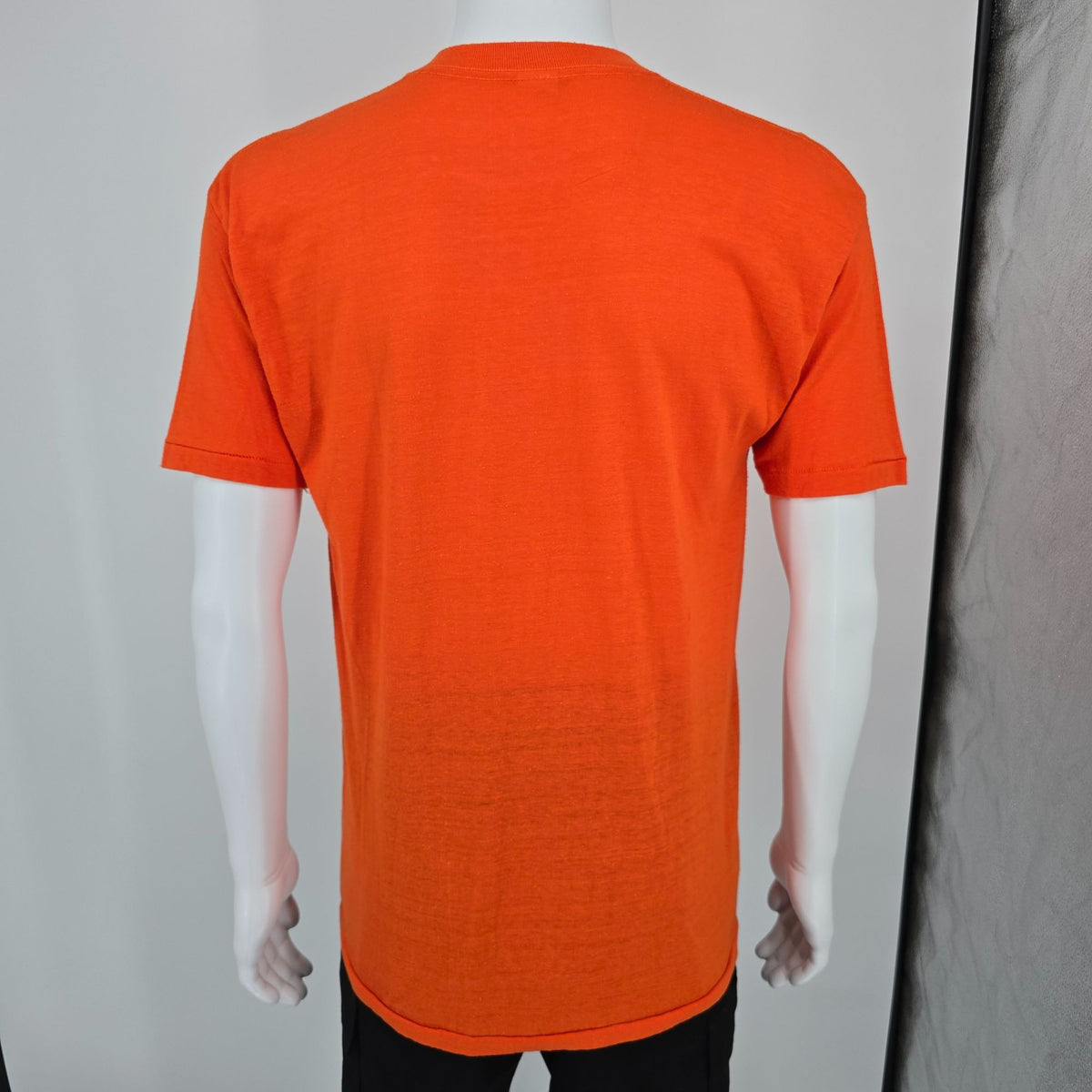 Vintage 1980s Healthknit Orange Maui Hawaii Souvenir/Tourist T-Shirt (M)