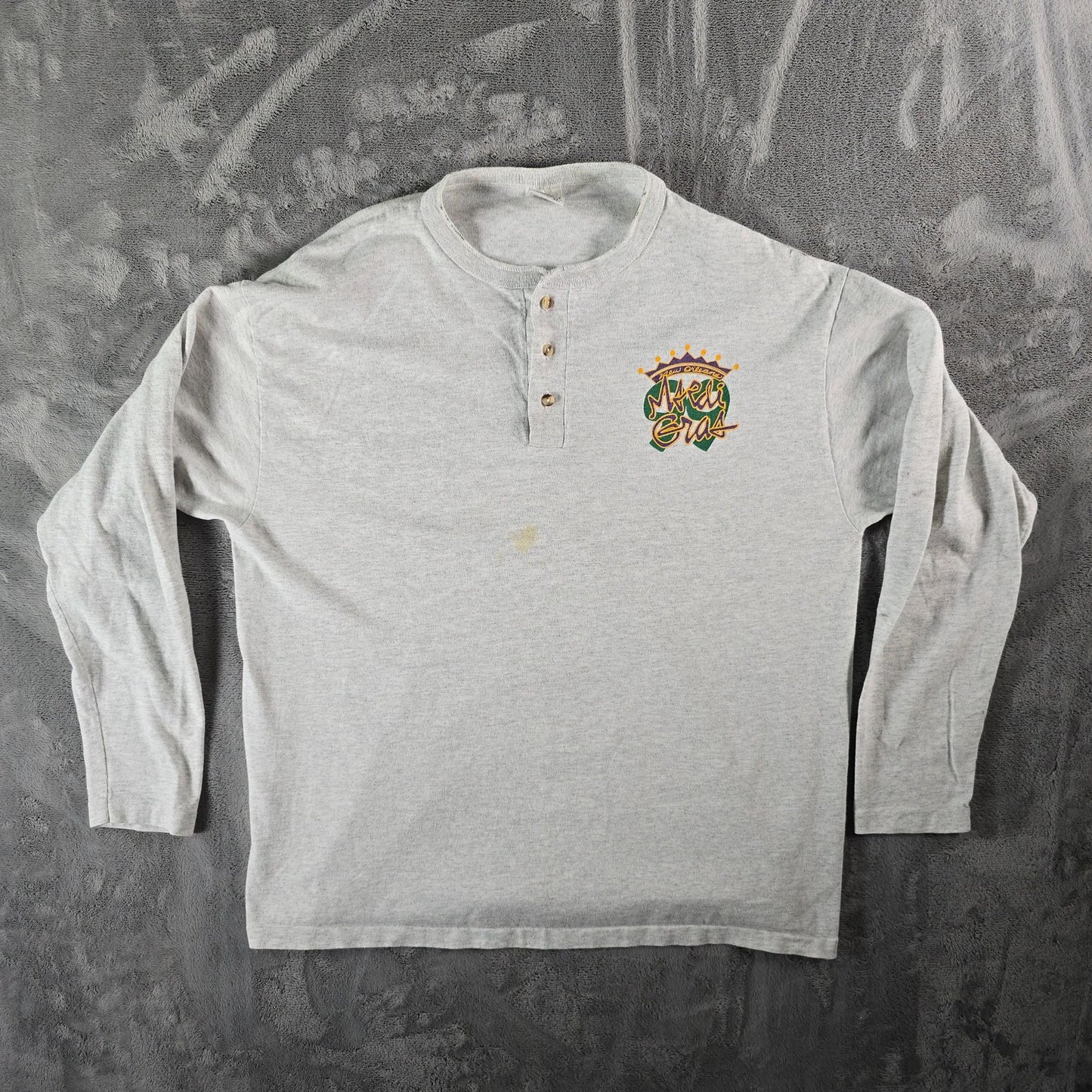 Vintage 1990s Cotton Deluxe New Orleans Mardi Gras Long Sleeve Henley Tee (XL)