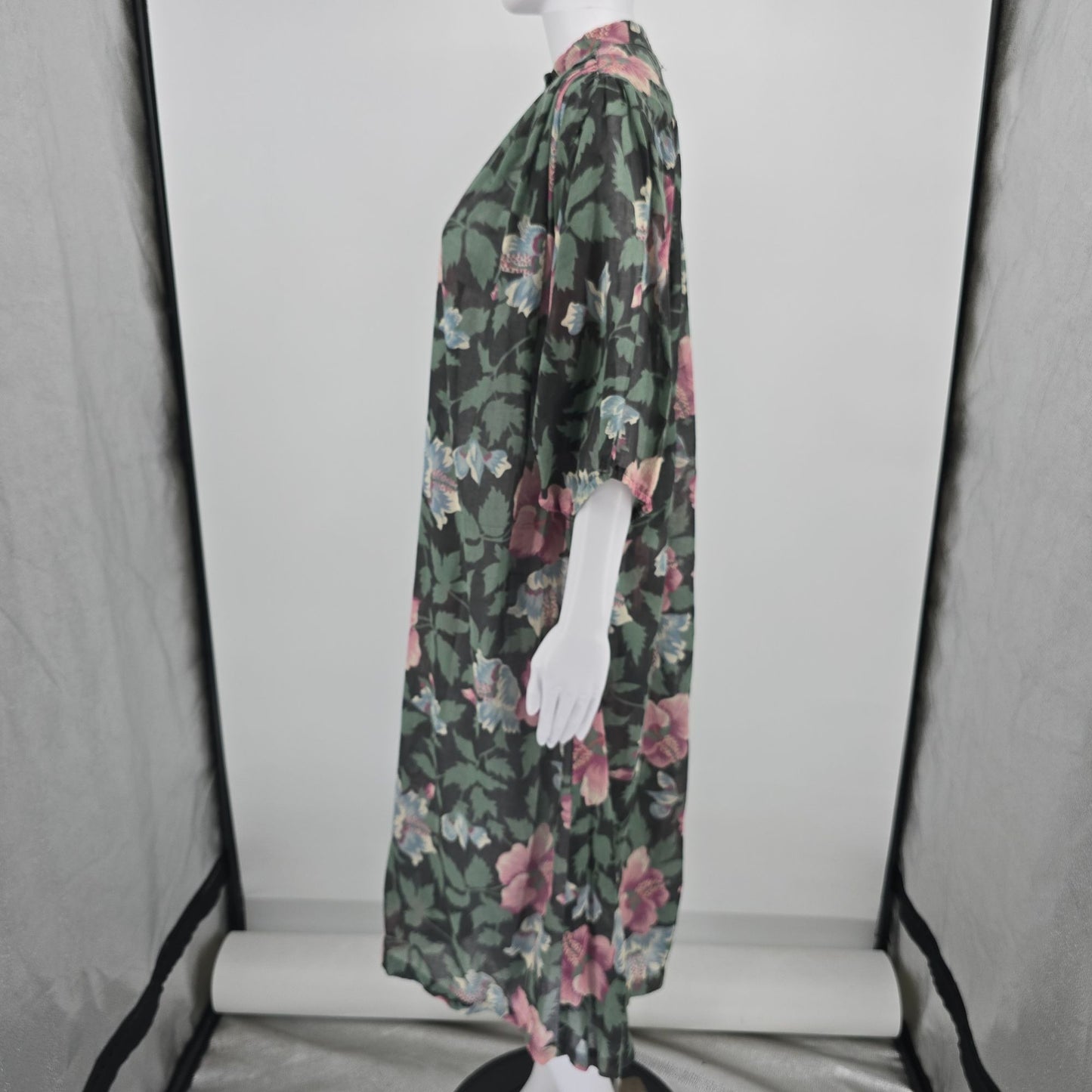 Vintage 1980s Victoriana Black/Green Sheer Floral Gauze Coverup/Midi Dress (OS)