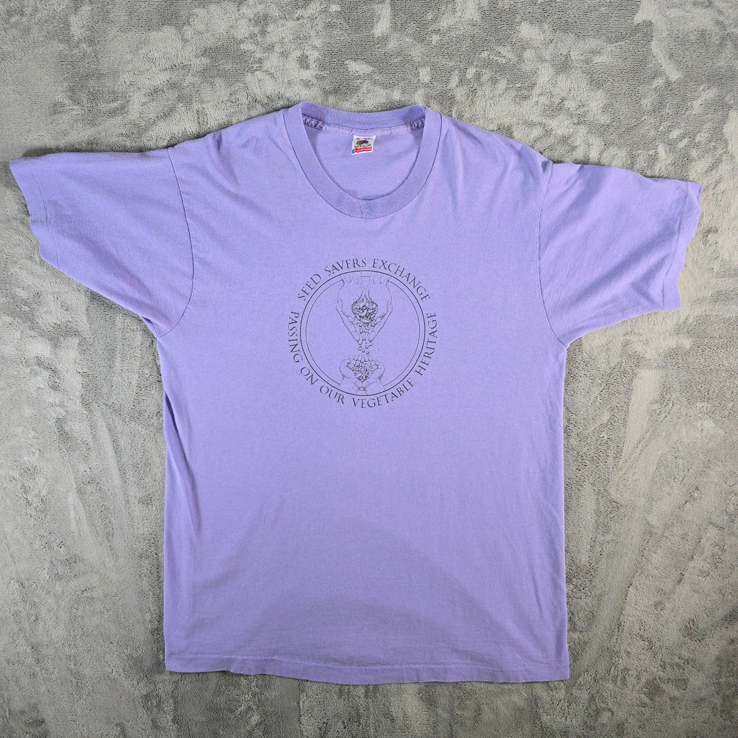 Vintage 1990s Fruit of the Loom Lavender Seed Savers Exchange T-Shirt (L/XL)