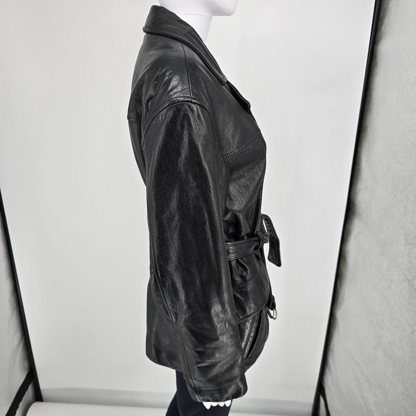 Vintage 1990s Tannery West 3M Thinsulate Lined Black Leather Belted Jacket (M)