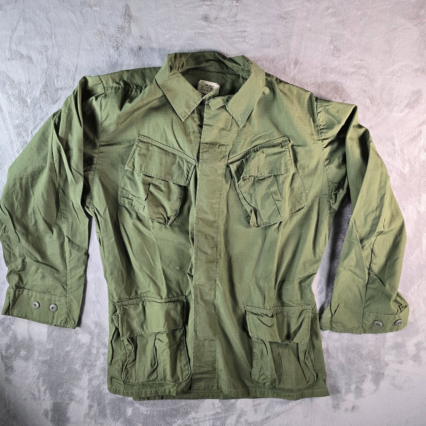 Vintage 1969 U.S. Army Vietnam War OG-107 Rip-Stop Poplin Jungle Jacket (L)