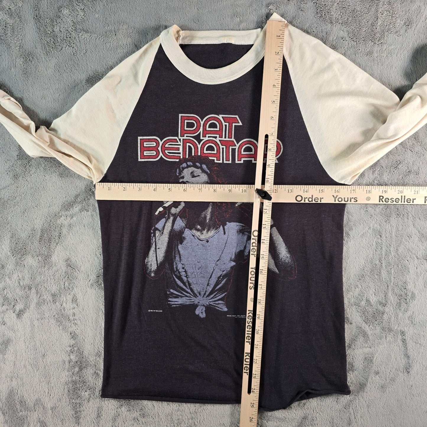 Vintage 1980s Pat Benatar Crimes of Passion Tour Raglan Concert T-Shirt (XS/S)