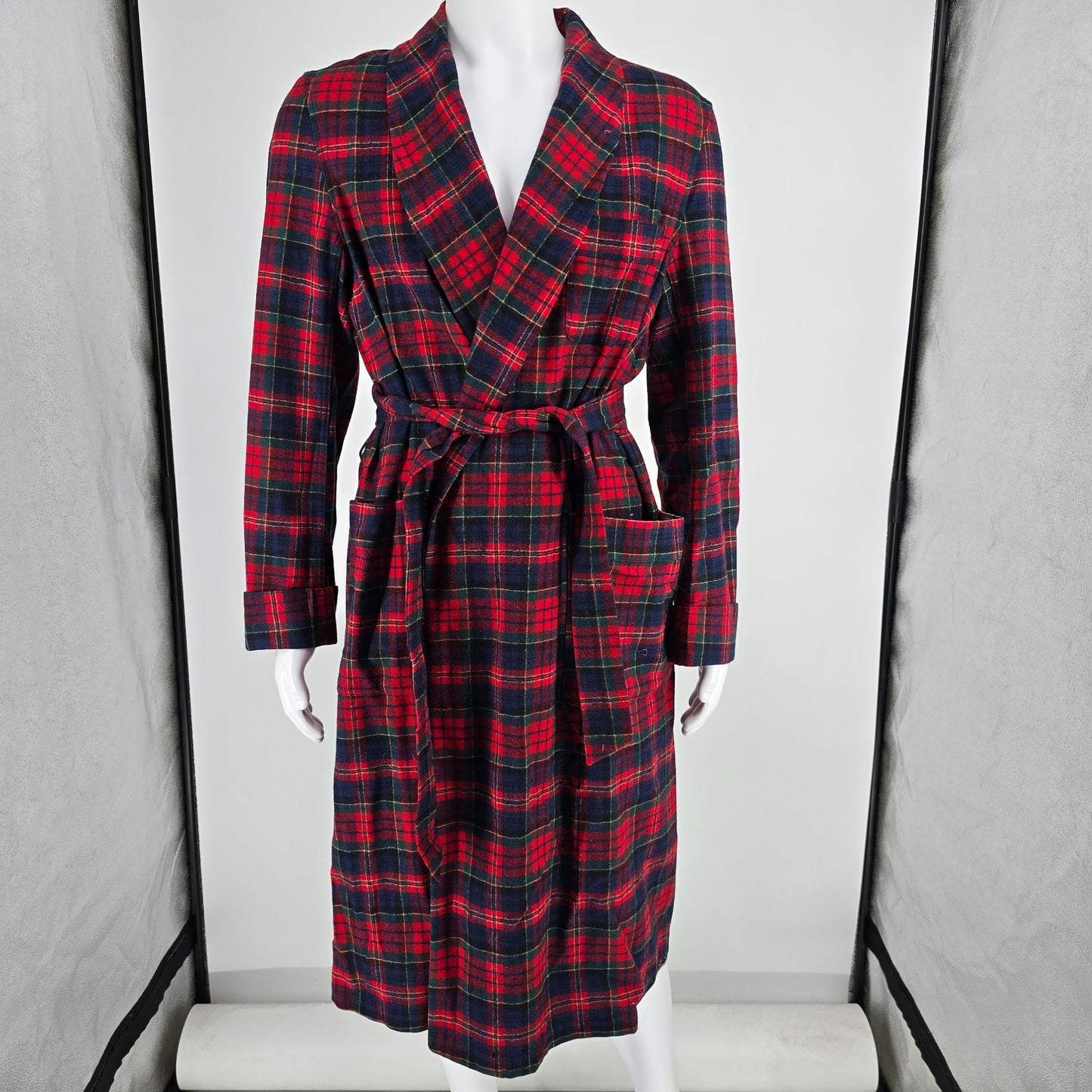 Vintage 1970s Pendleton Macphereson Red Tartan Virgin Wool Belted Robe (M)