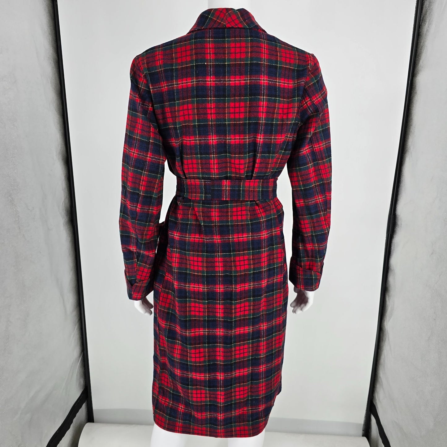 Vintage 1970s Pendleton Macphereson Red Tartan Virgin Wool Belted Robe (M)