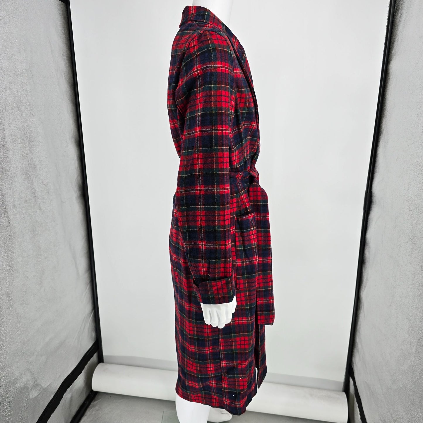 Vintage 1970s Pendleton Macphereson Red Tartan Virgin Wool Belted Robe (M)